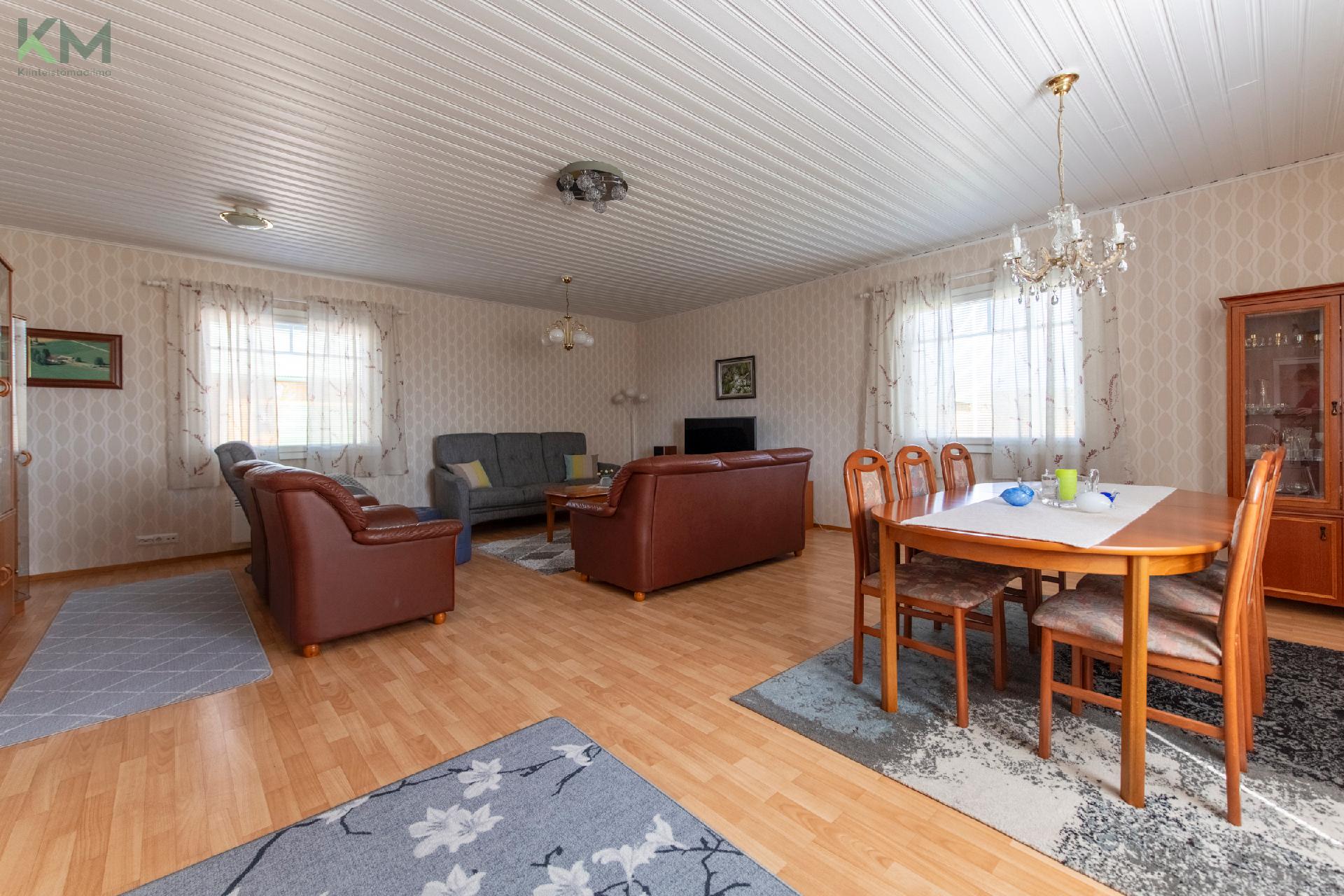 Niinistöntie 80, Juonenkylä, Kurikka