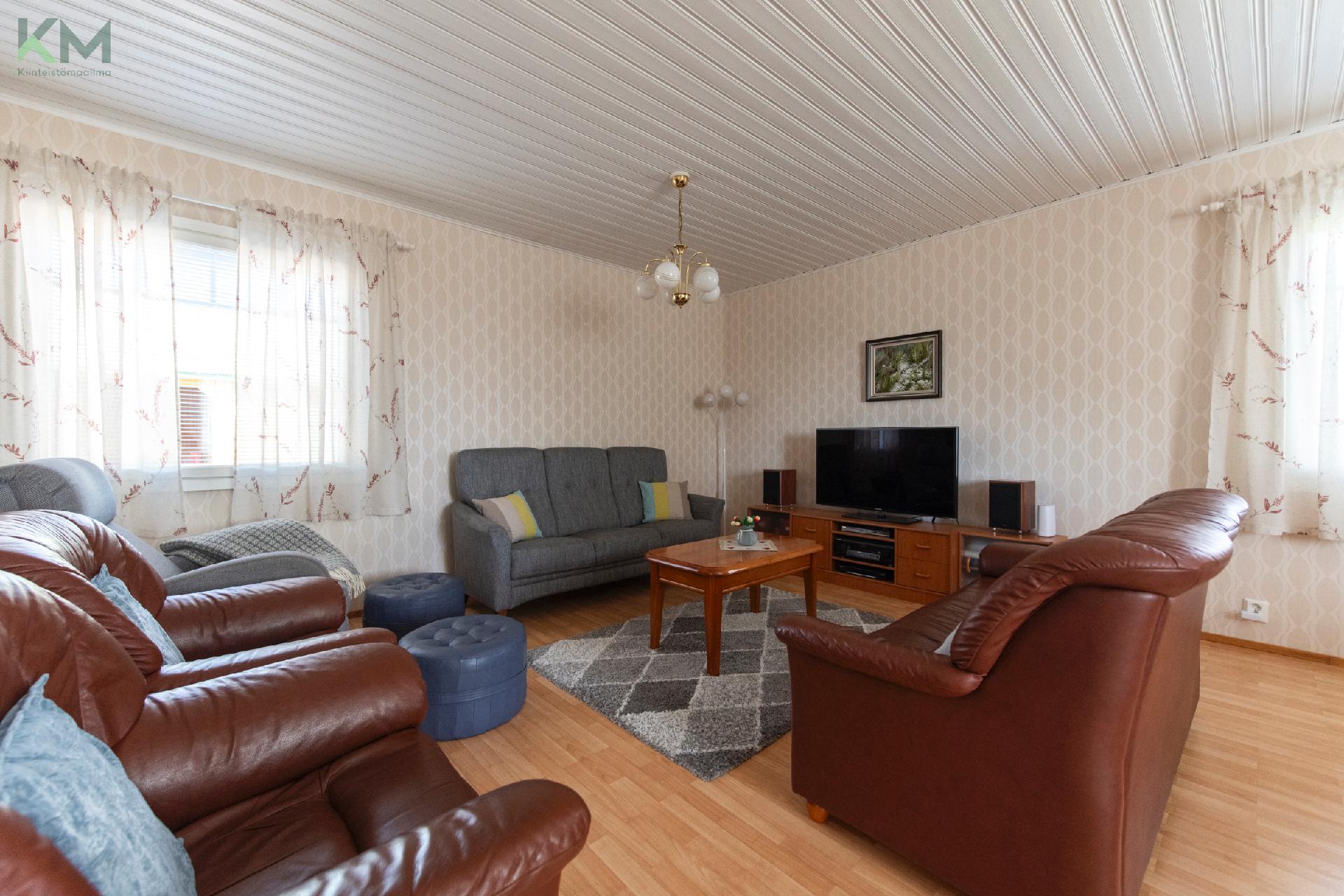 Niinistöntie 80, Juonenkylä, Kurikka