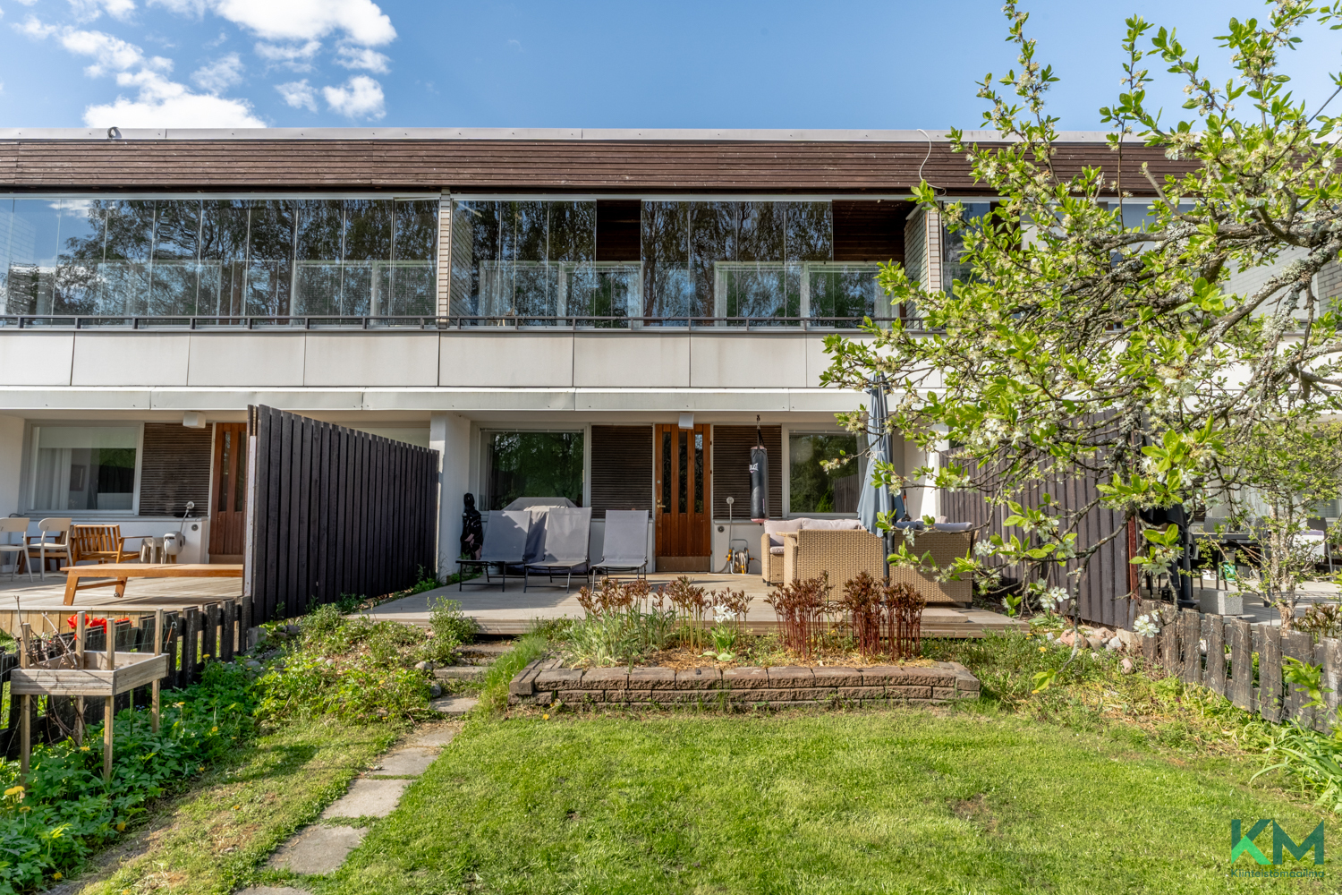 Oma 100m2 terassipiha