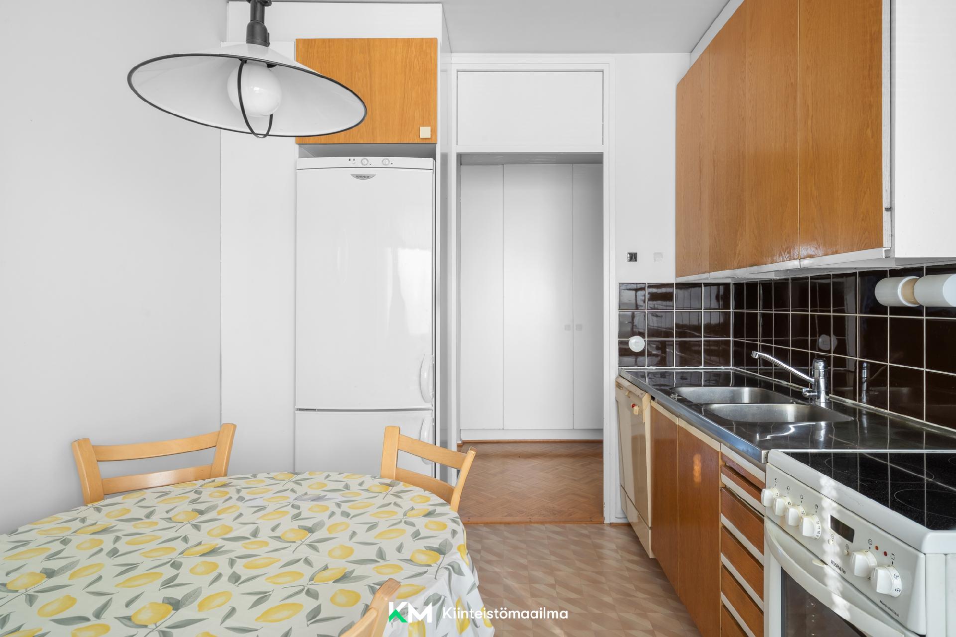 Myyrmäentie 6, Myyrmäki, Vantaa