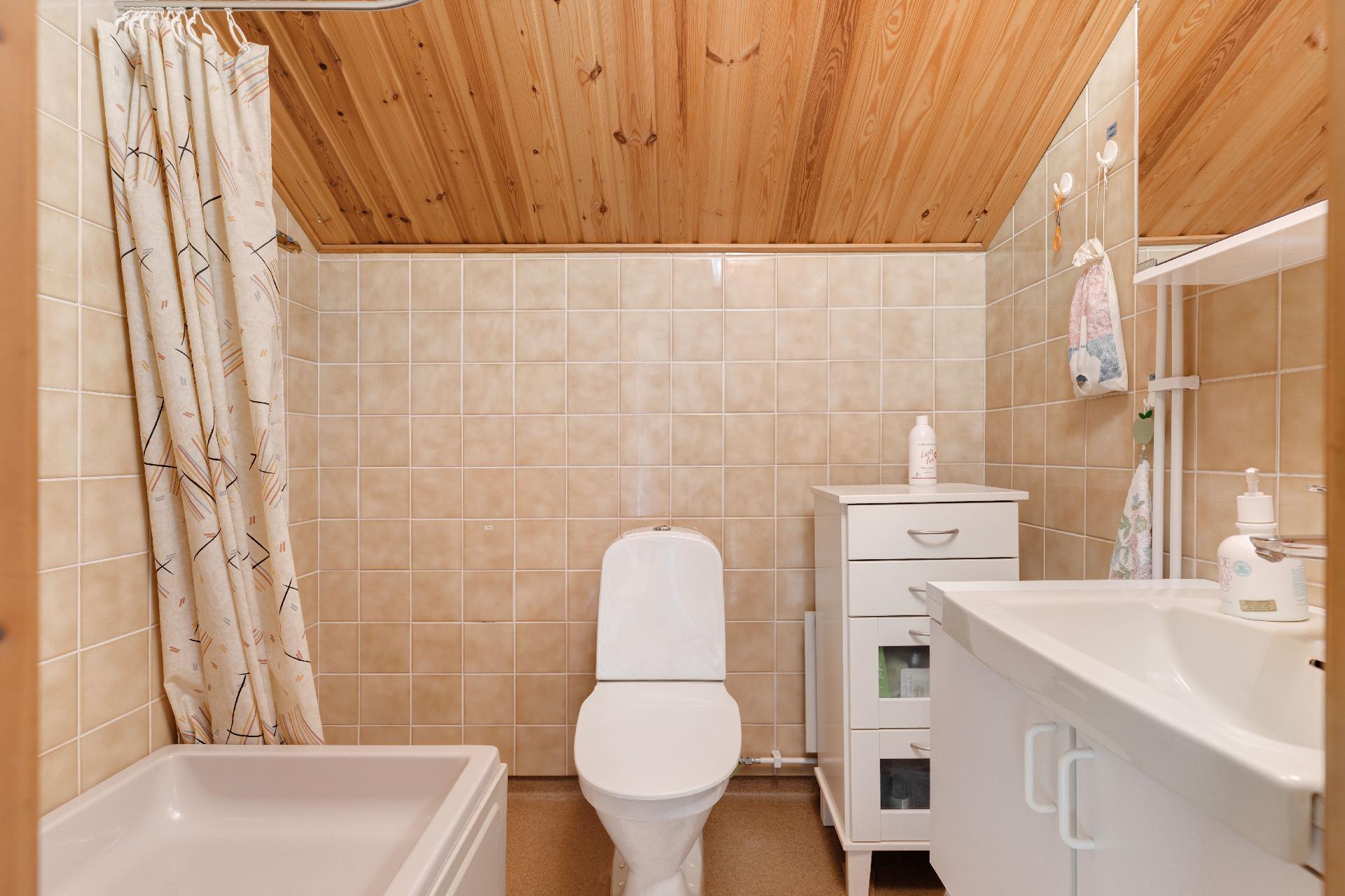 Santakuopantie 16, Lapinkylä, Vantaa