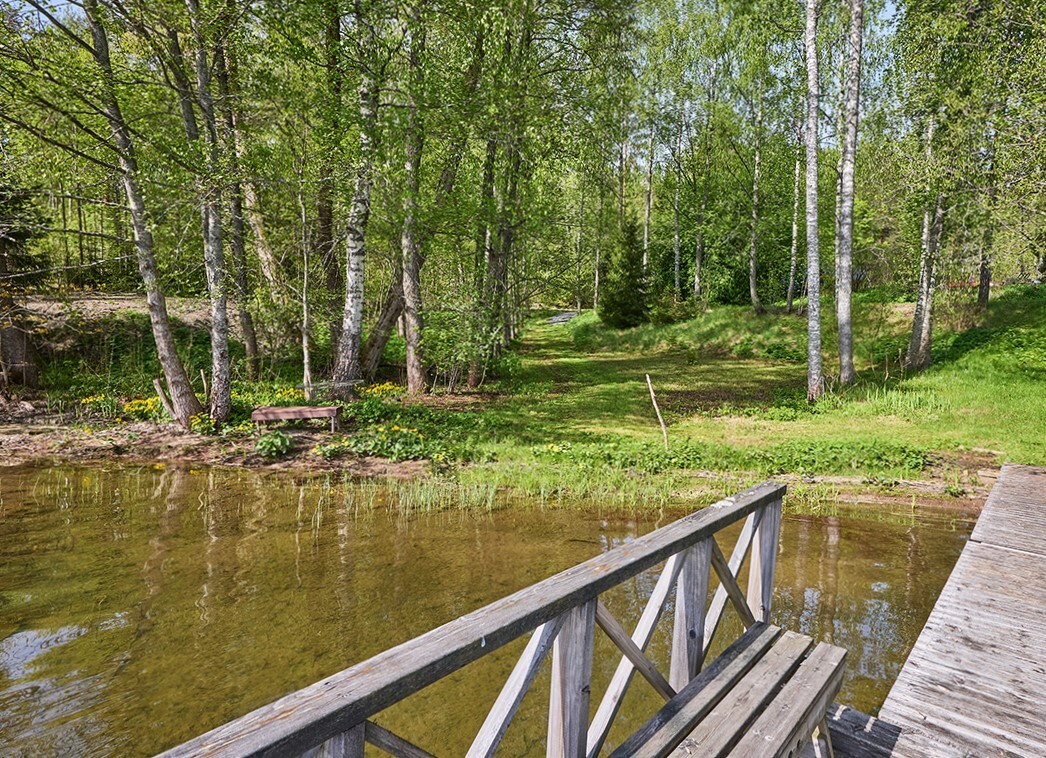 Kuvassa naapurin laituri
