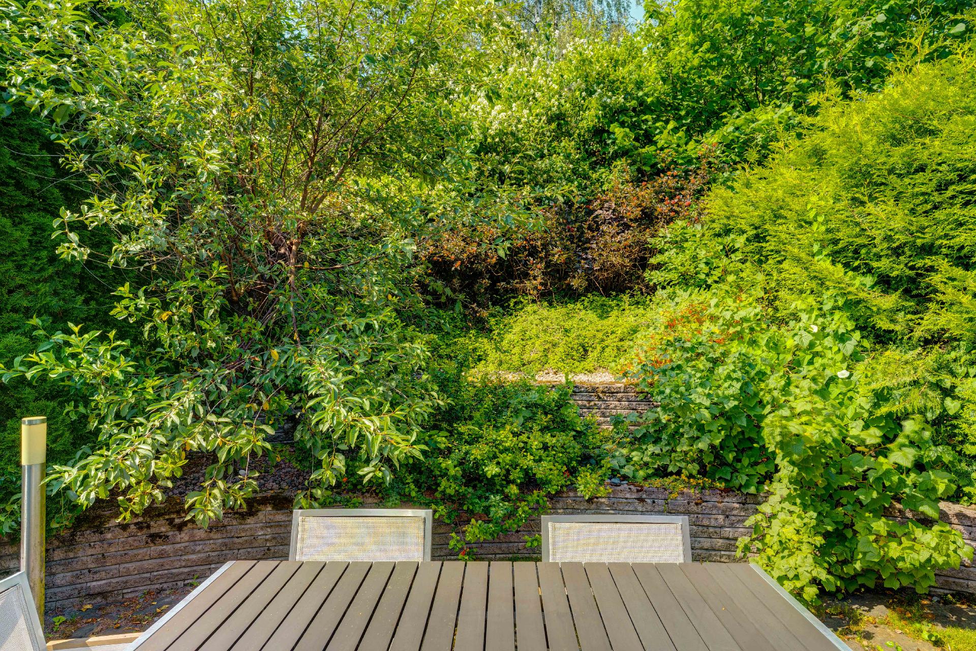 Pähkinänsärkijä 8, Pähkinärinne, Vantaa