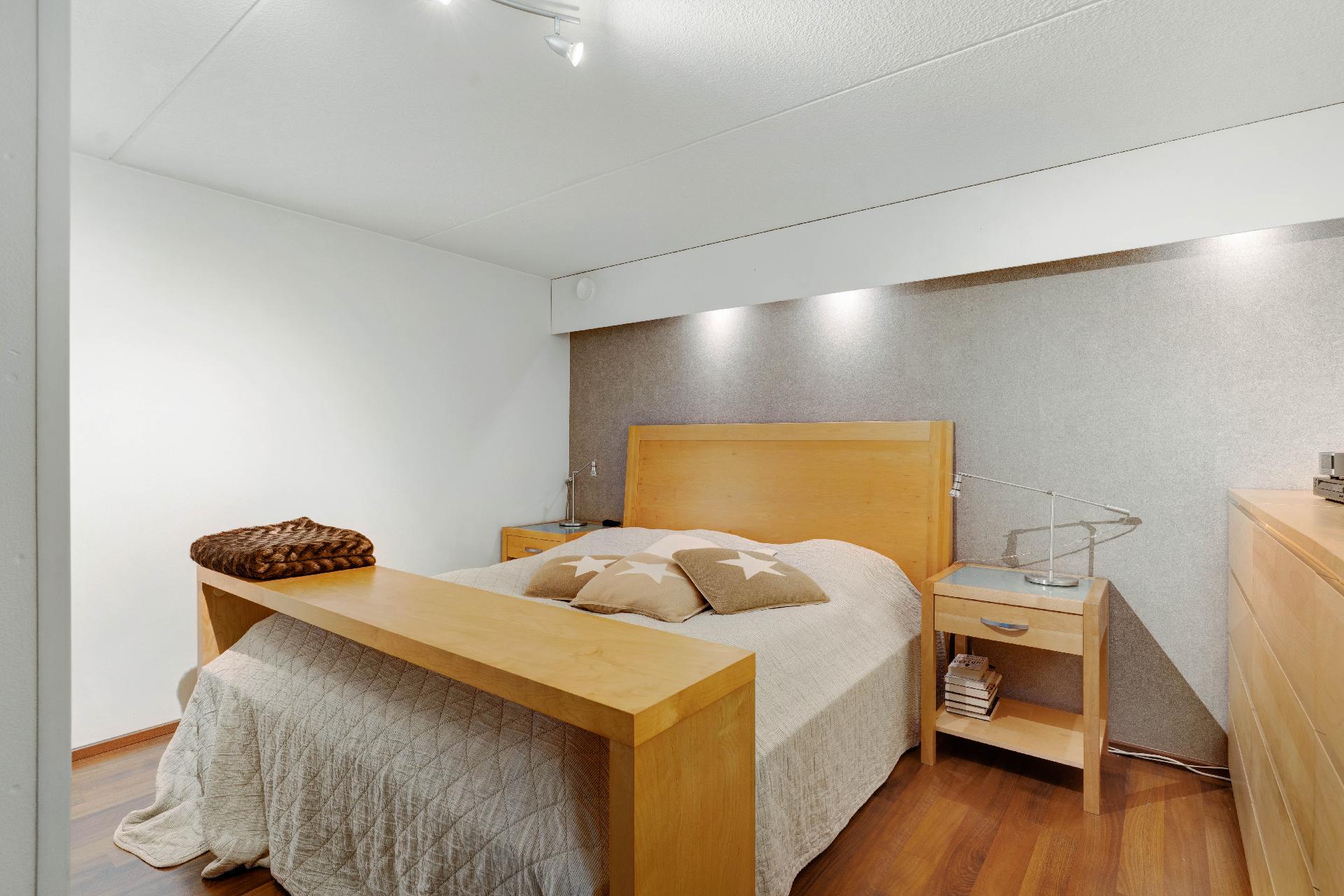 Pähkinänsärkijä 8, Pähkinärinne, Vantaa