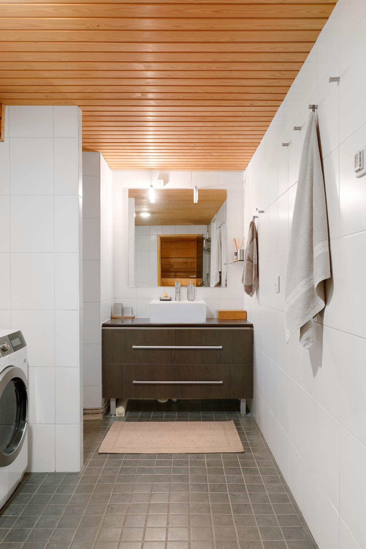 Pähkinänsärkijä 8, Pähkinärinne, Vantaa