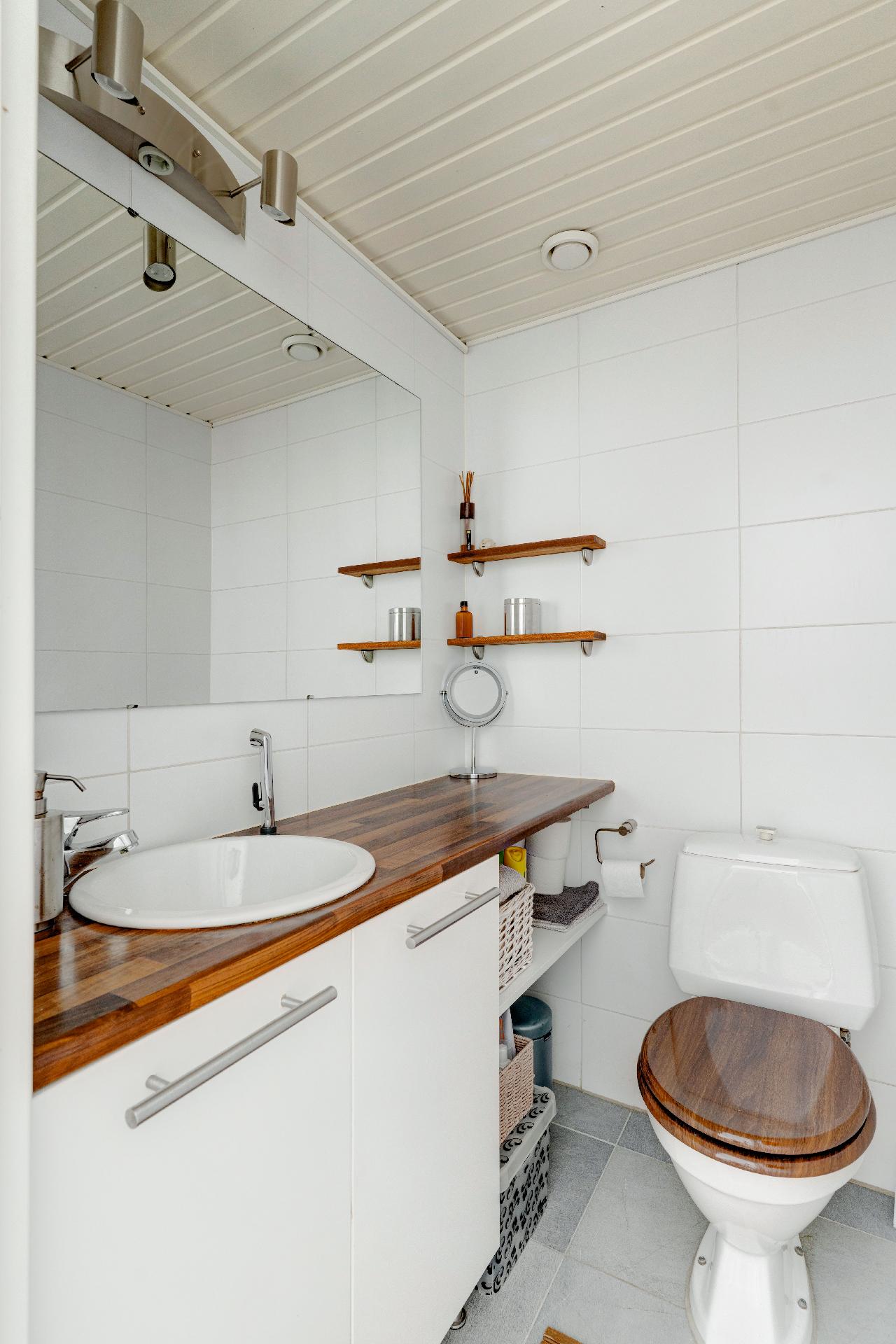 Pähkinänsärkijä 8, Pähkinärinne, Vantaa