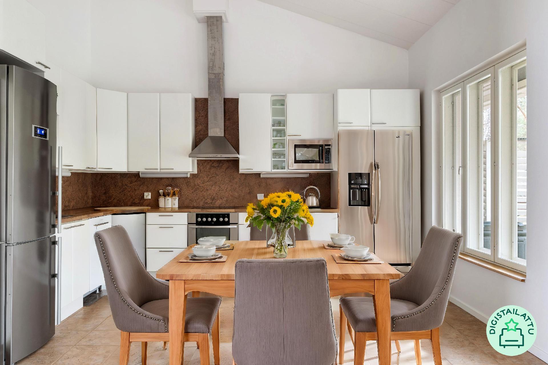 Keittiö ja ruokailutila