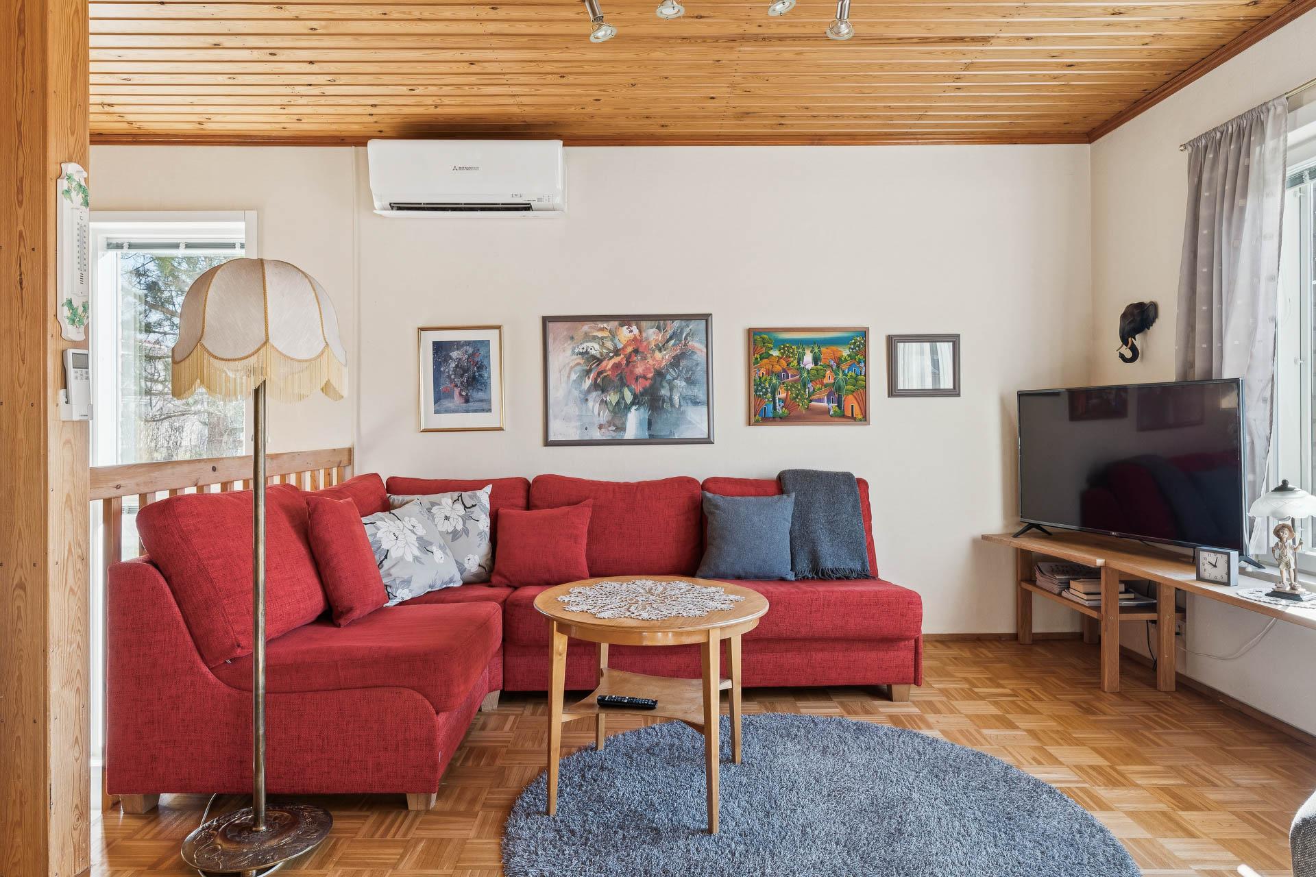 Läksyrinne 25, Puistola, Helsinki