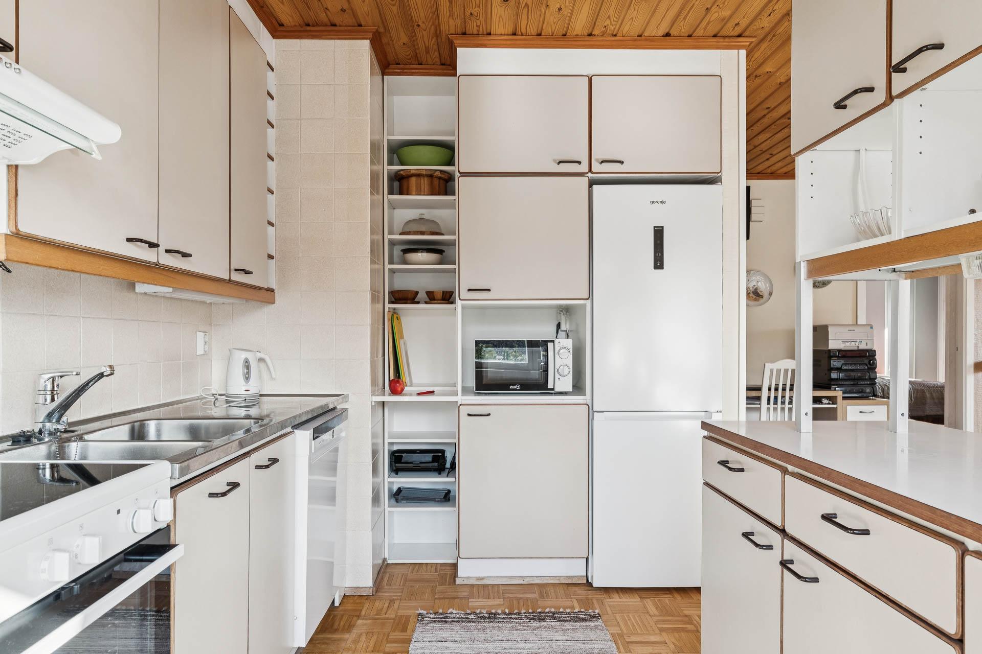 Läksyrinne 25, Puistola, Helsinki