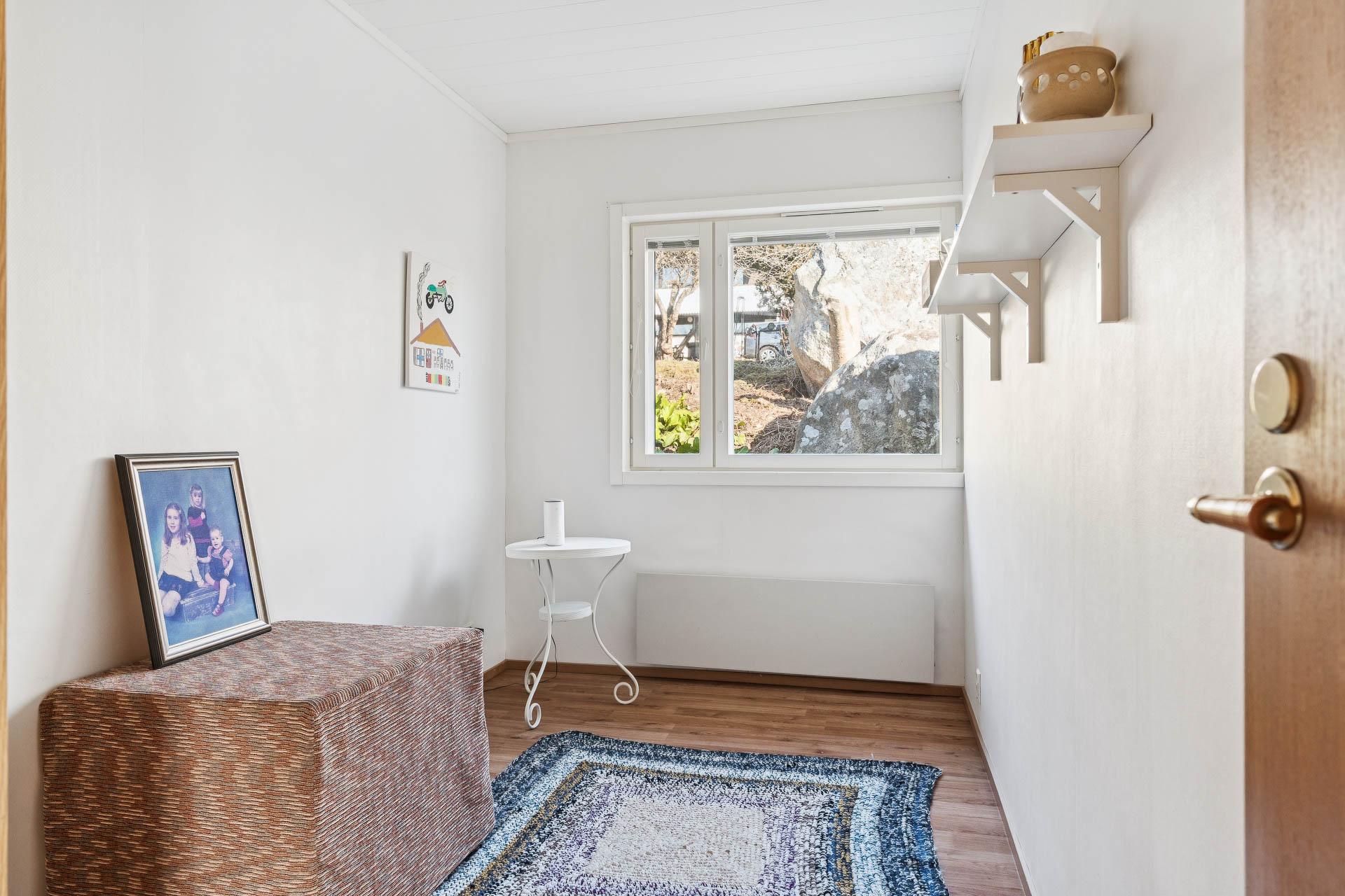 Läksyrinne 25, Puistola, Helsinki