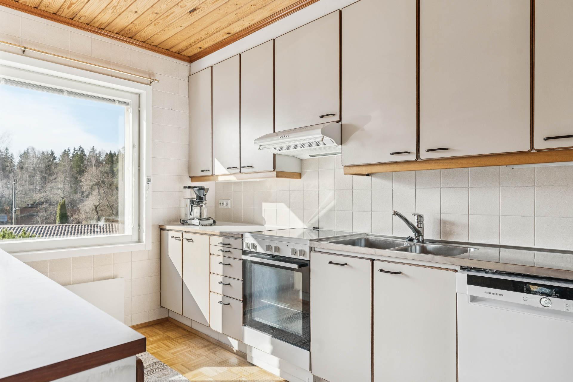 Läksyrinne 25, Puistola, Helsinki