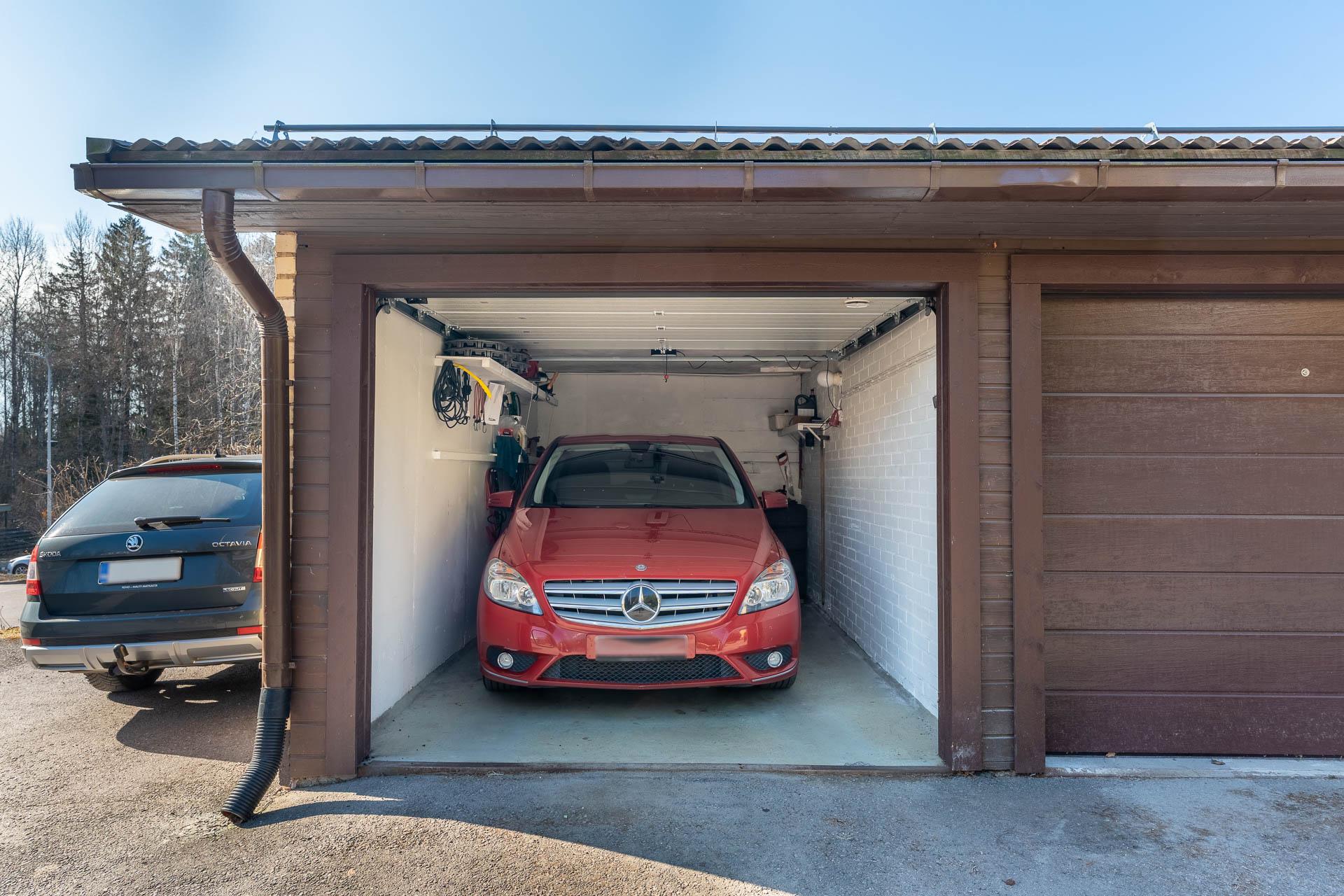 Läksyrinne 25, Puistola, Helsinki