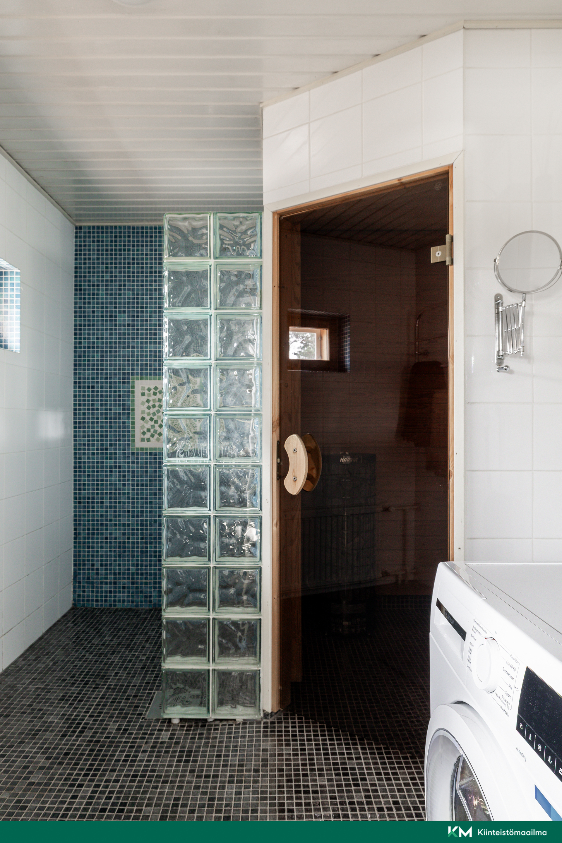kylpyhuone/sauna