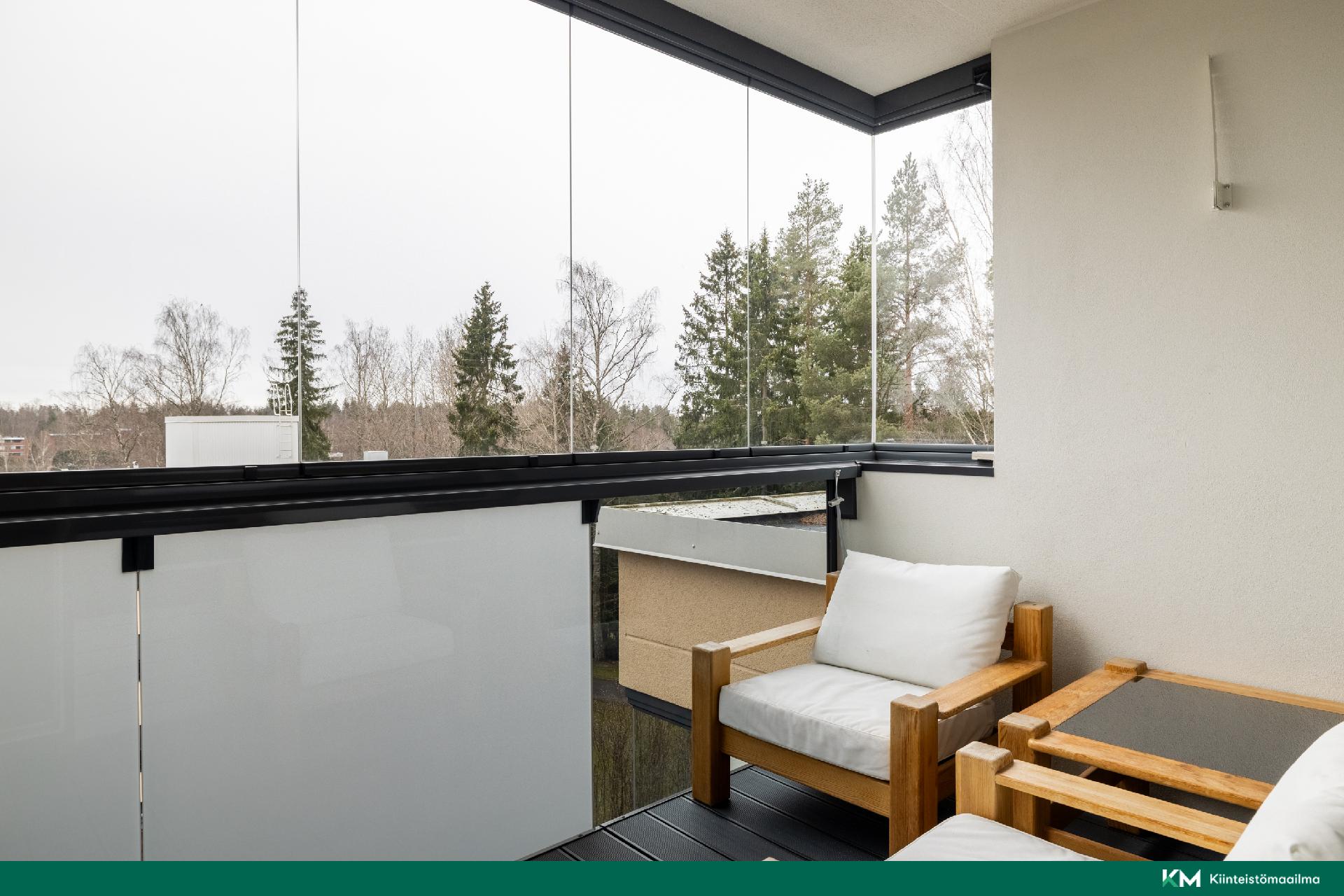 päämakuuhuoneen parveke