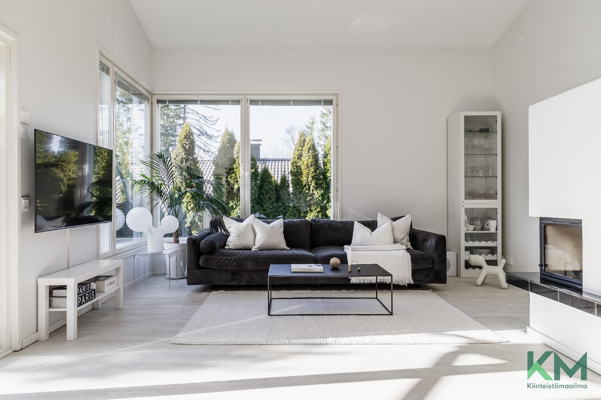 Hirsikalliontie 24, Laaksolahti, Espoo