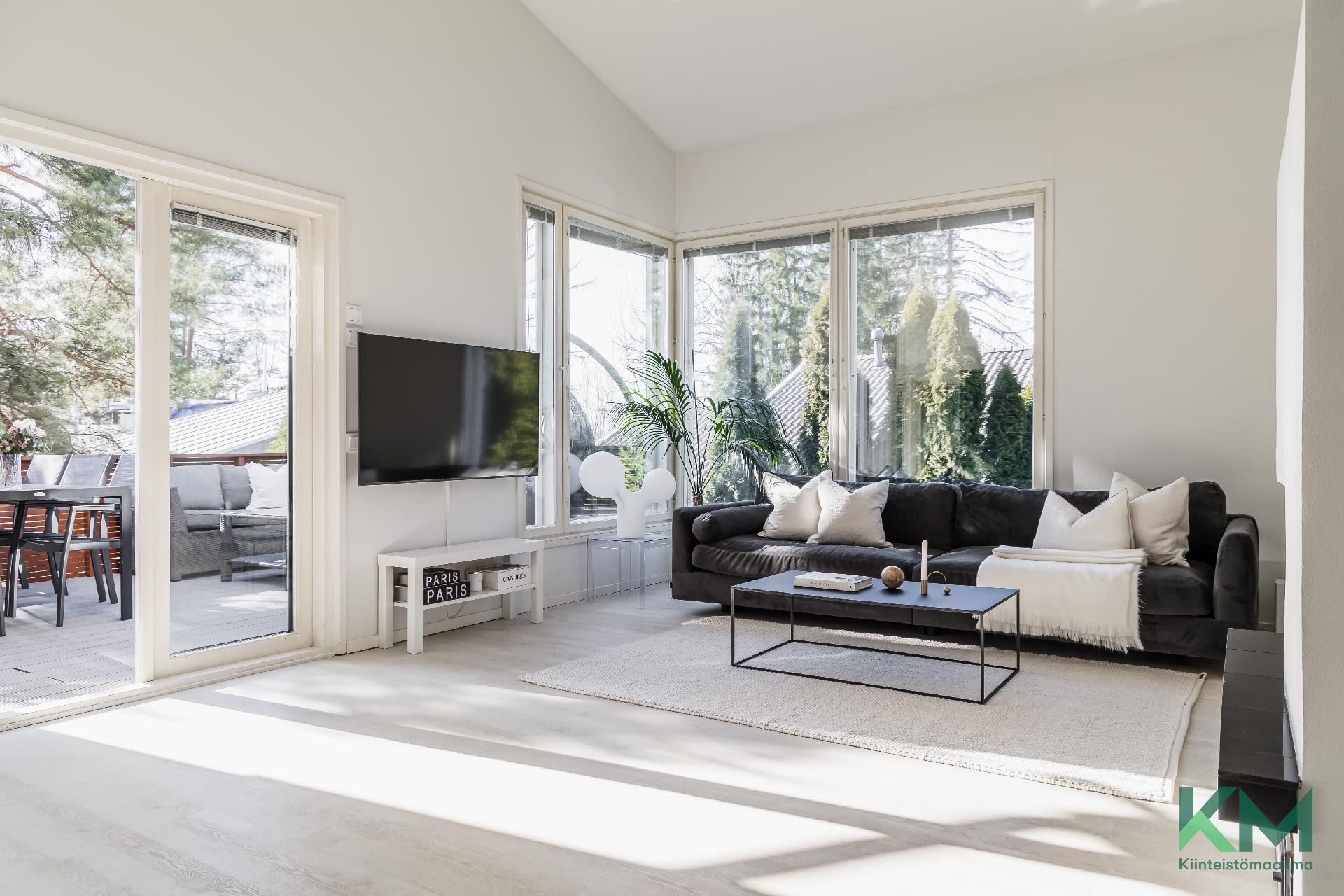 Hirsikalliontie 24, Laaksolahti, Espoo