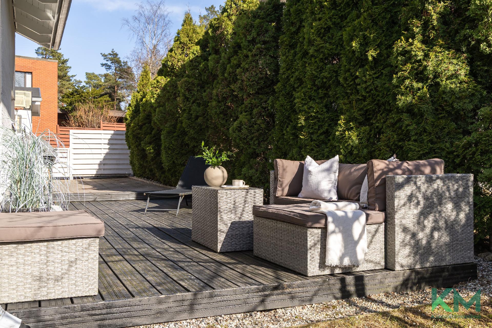 Hirsikalliontie 24, Laaksolahti, Espoo