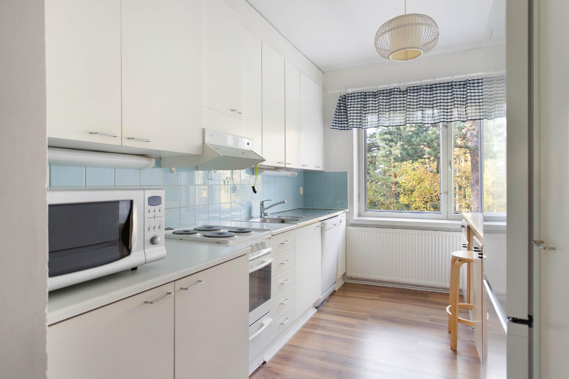 Rajavartiostonkatu 8, Keskusta, Lohja