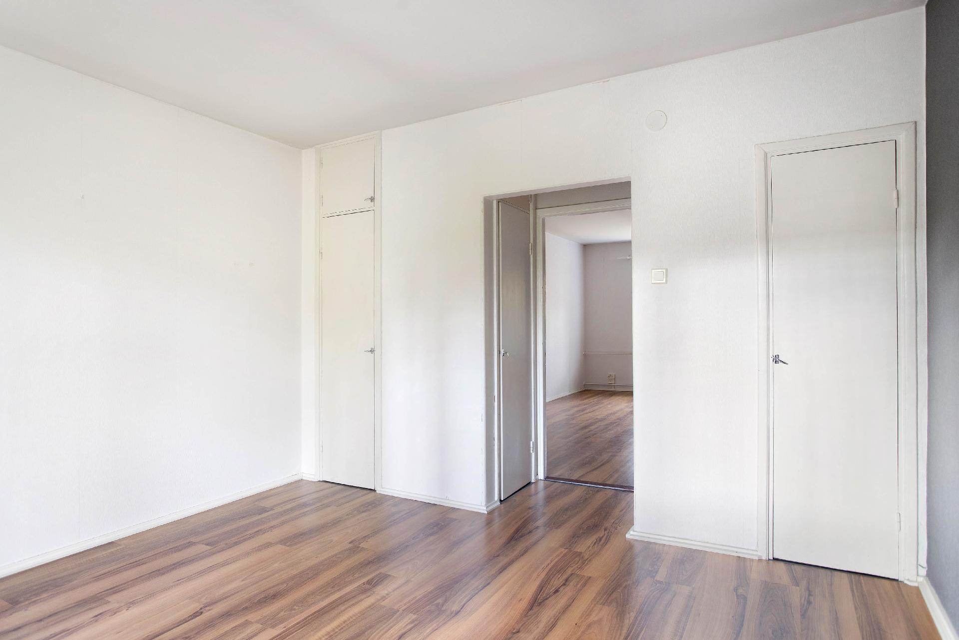 Rajavartiostonkatu 8, Keskusta, Lohja