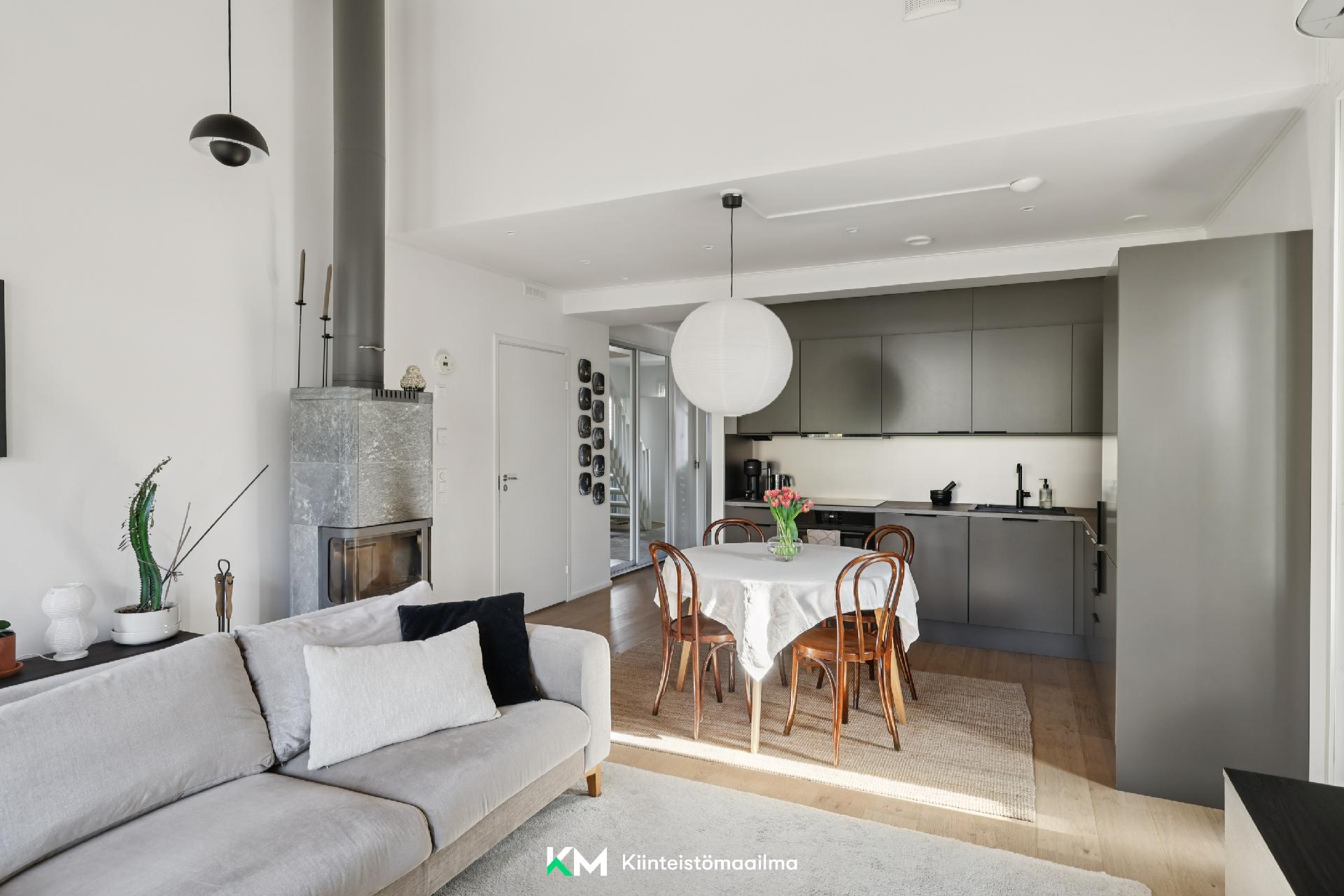 Riistatie 12, Lippajärvi, Espoo