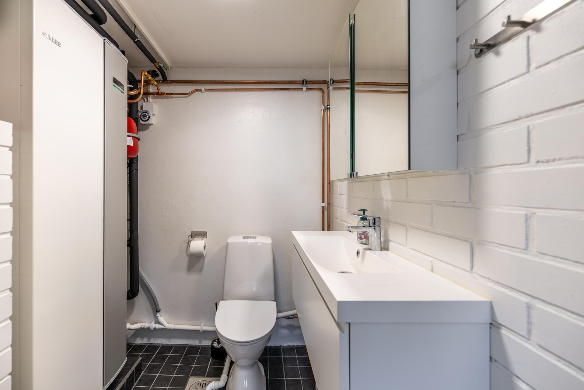 erillinen wc2 ja tekninen