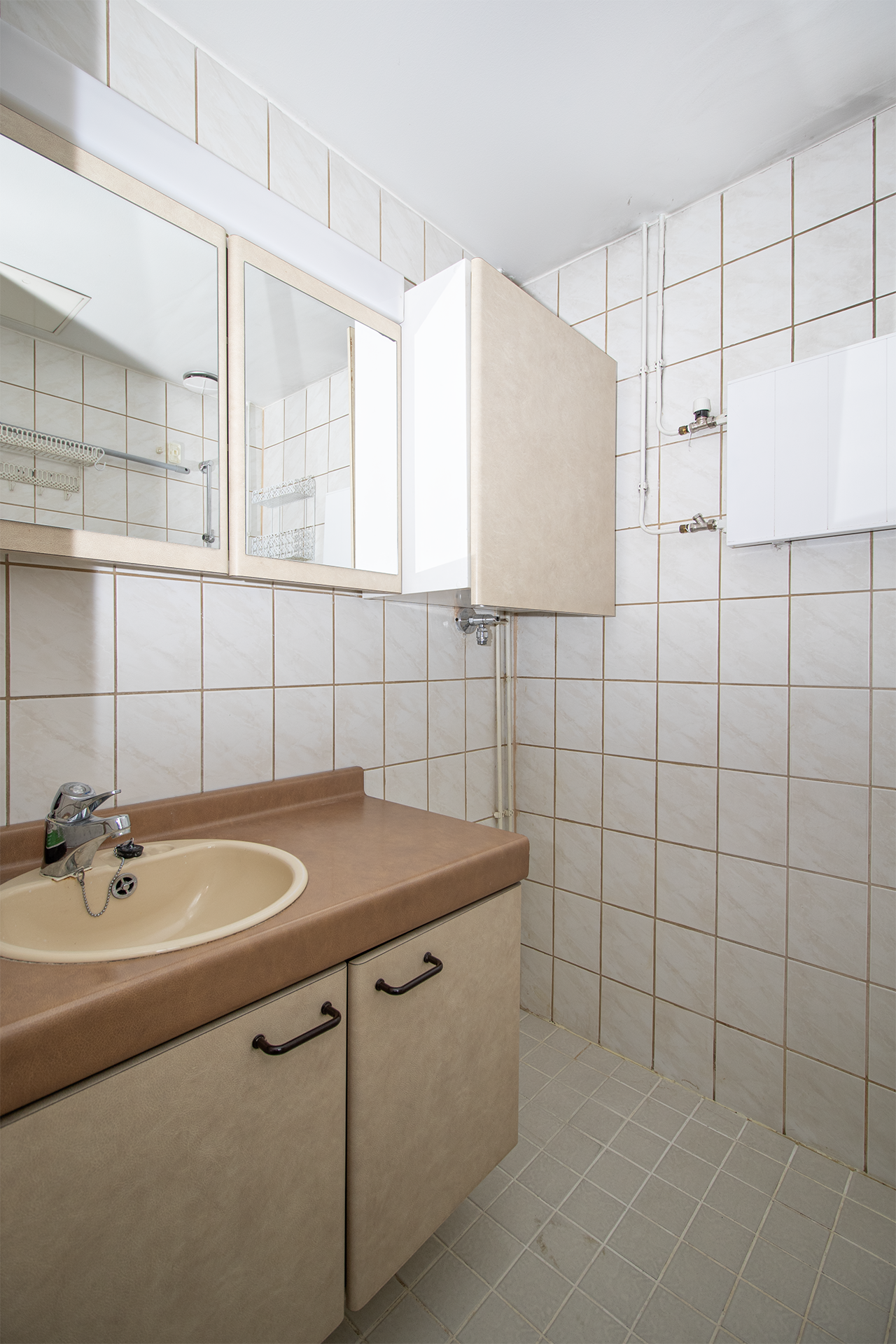 Wc:sä paikka pyykinpesukoneelle