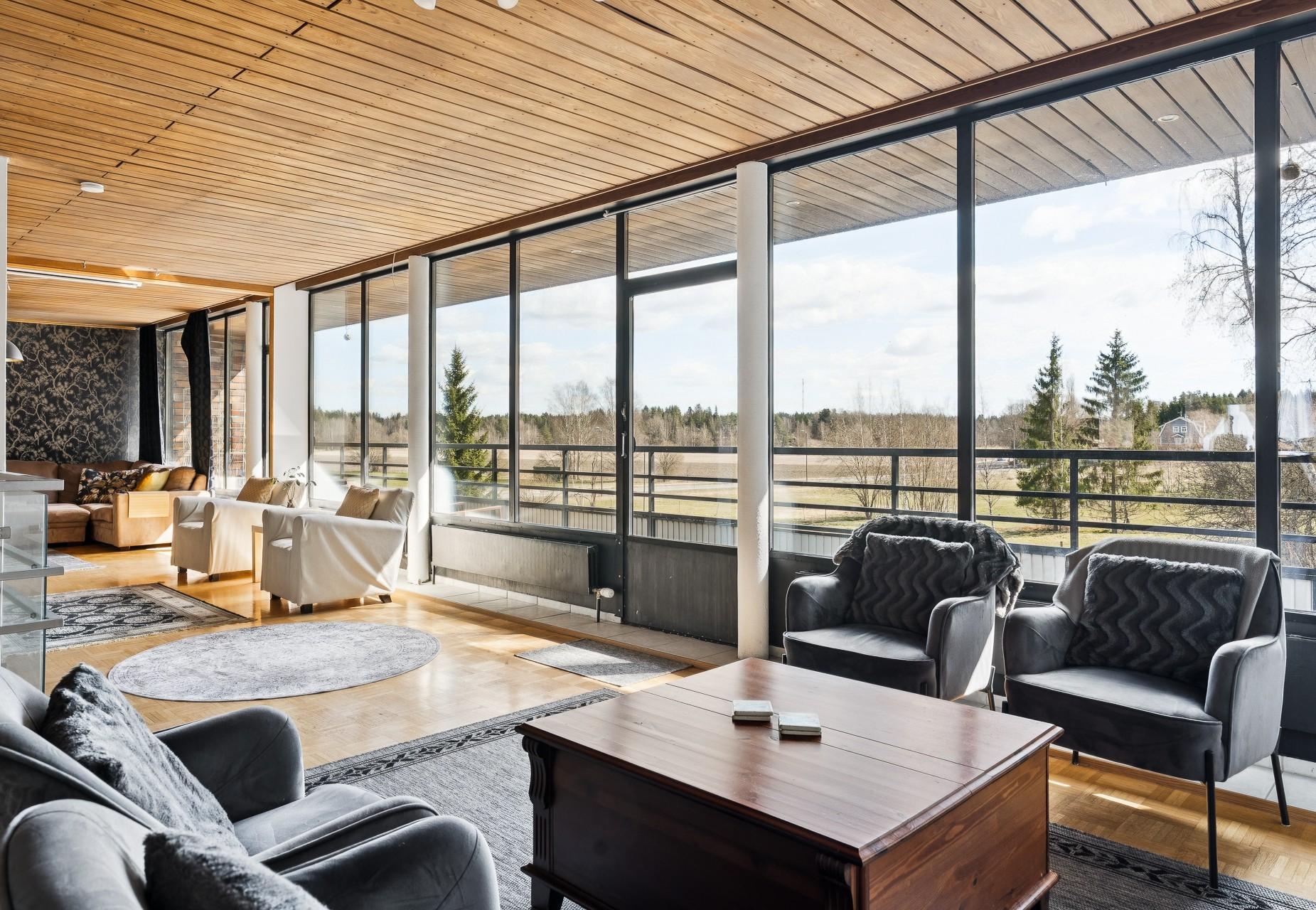 Näkymä olohuoneesta