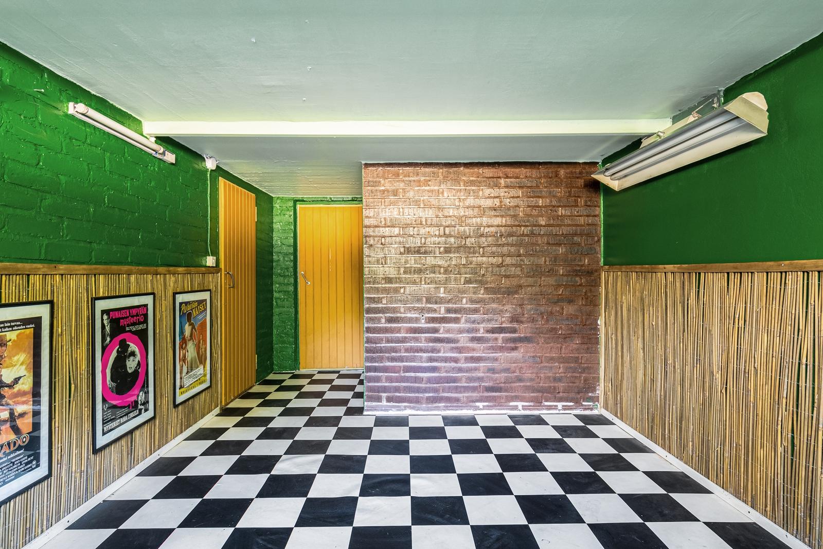 Kellarissa monikäyttöistä tilaa