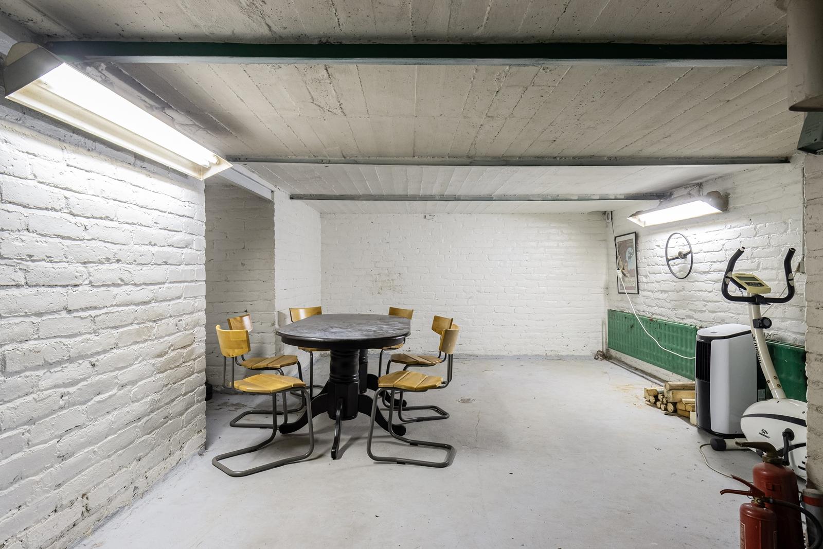 Kellarissa monikäyttöistä tilaa