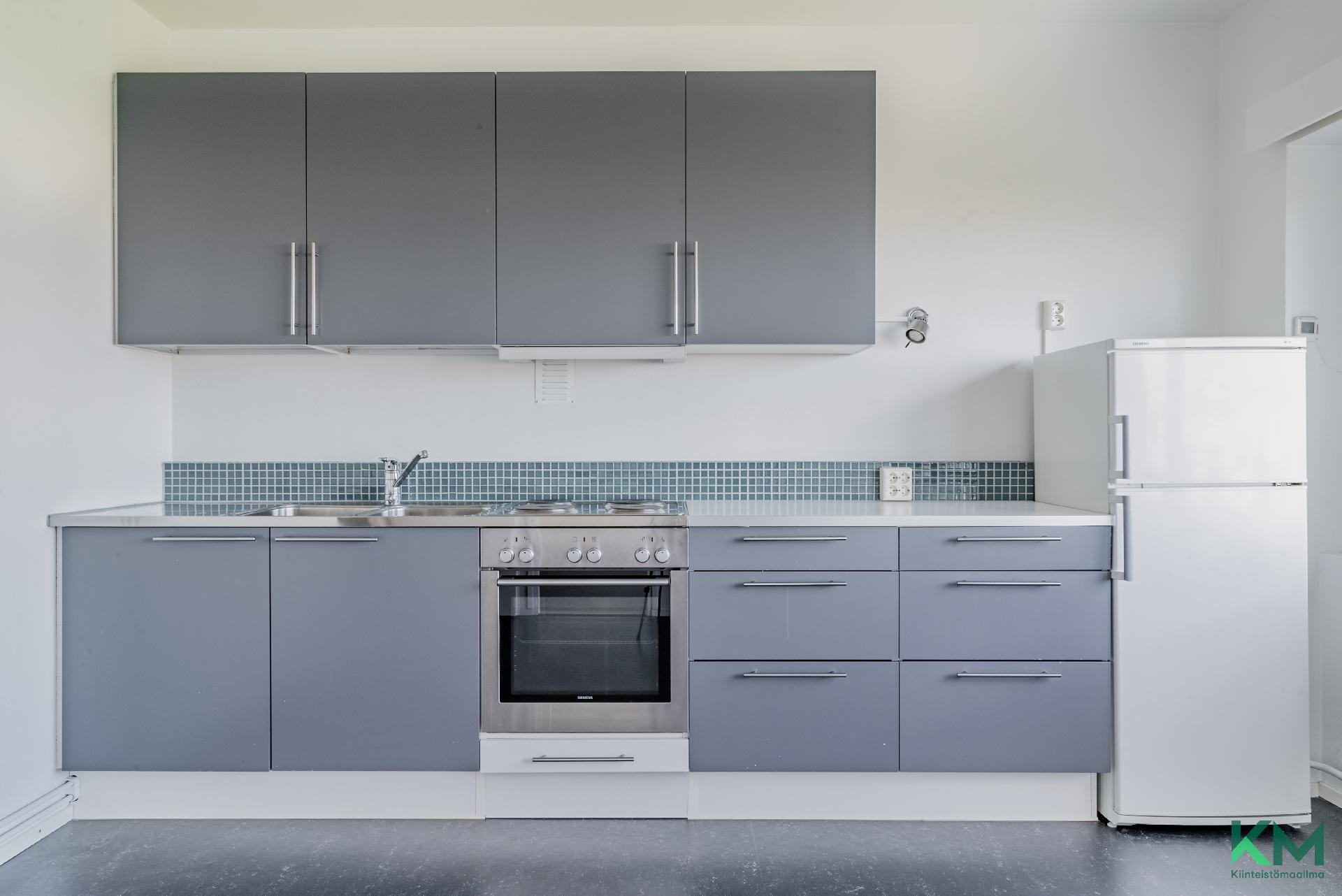 keittiö uusittu n. 2000