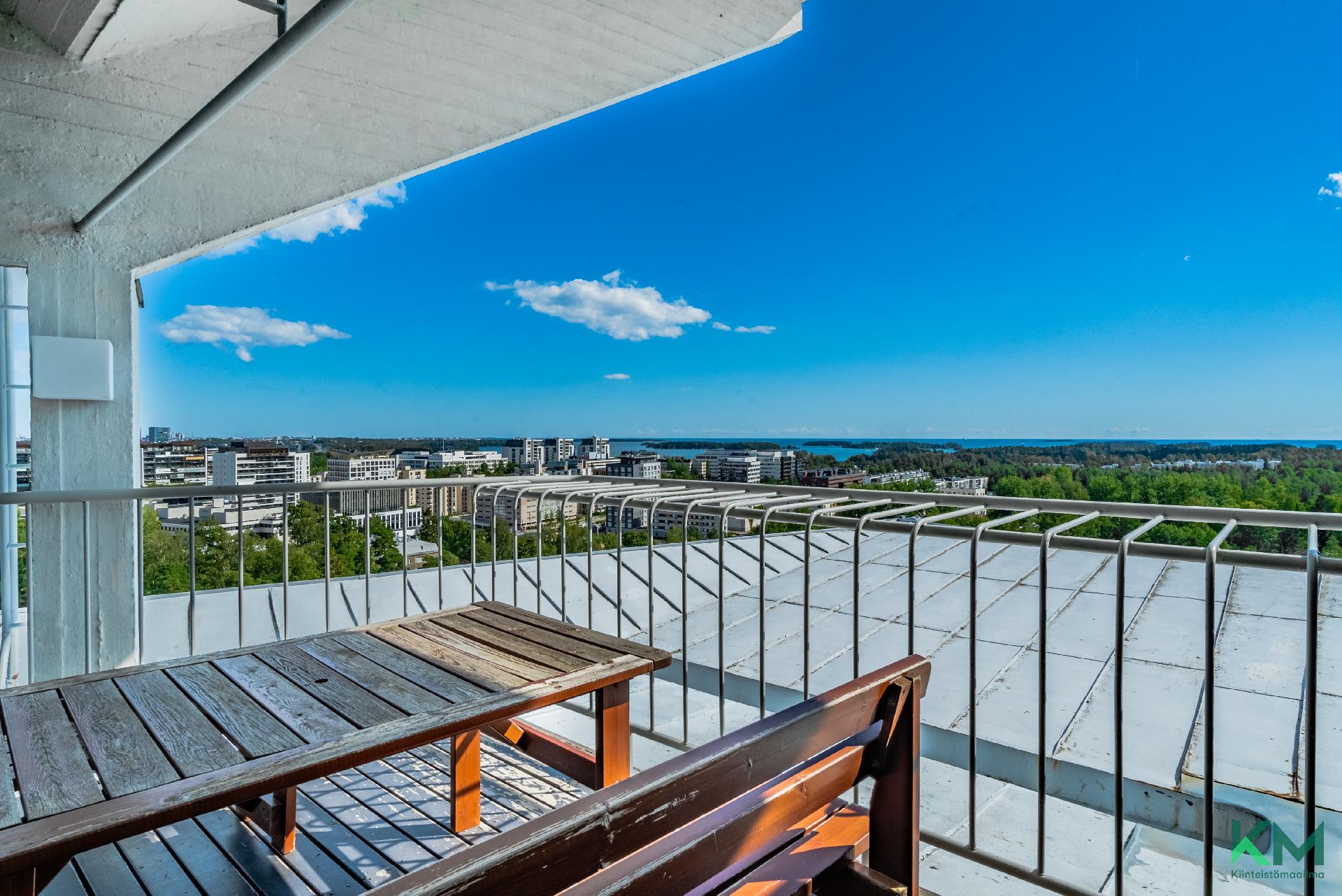 taloyhtiön kattoterassi/tuuletusparveke