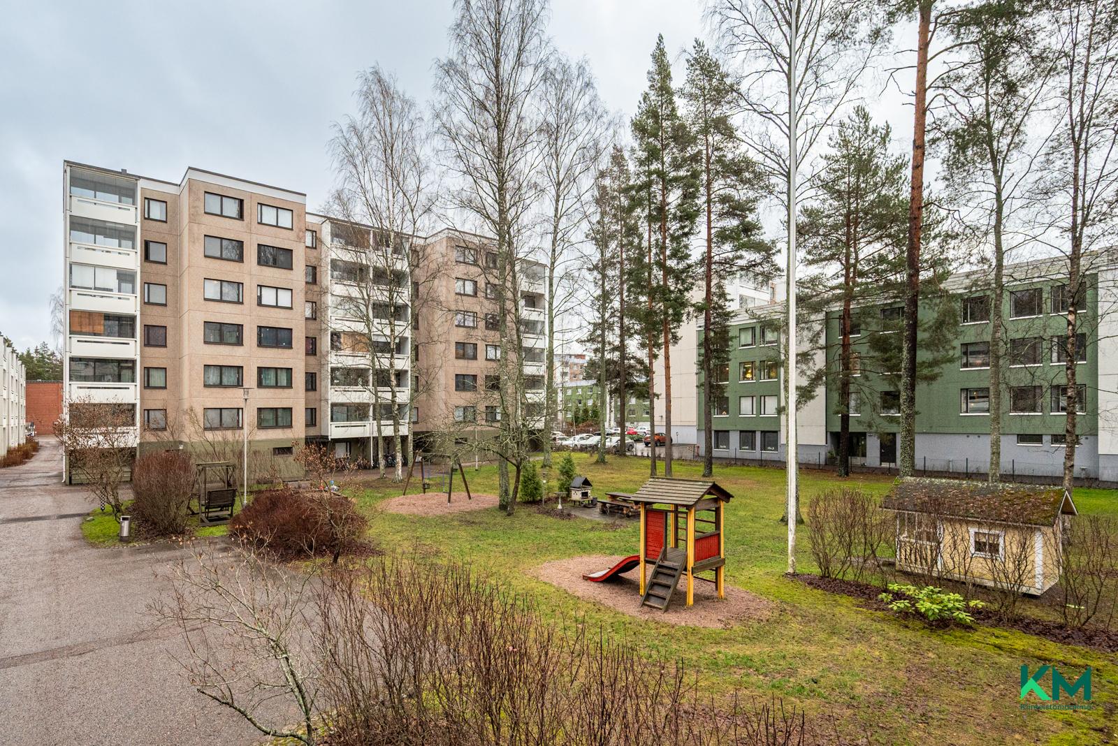 Teuvo Pakkalan tie 12, Pohjois-Haaga, Helsinki