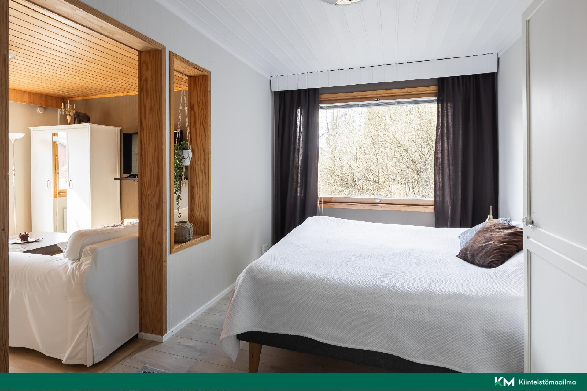 Alakerran makuuhuone