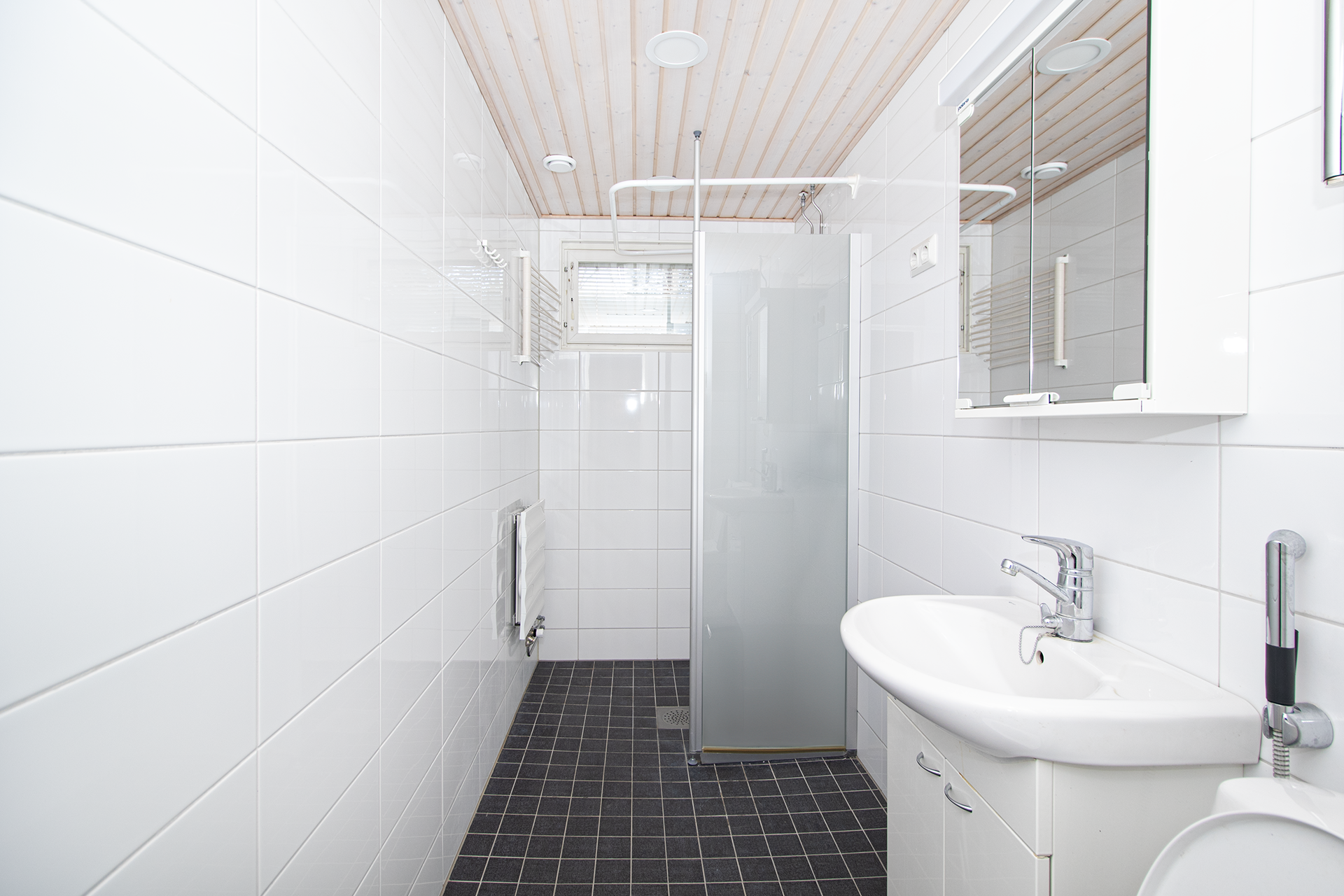 Ikkunallinen kylpyhuone