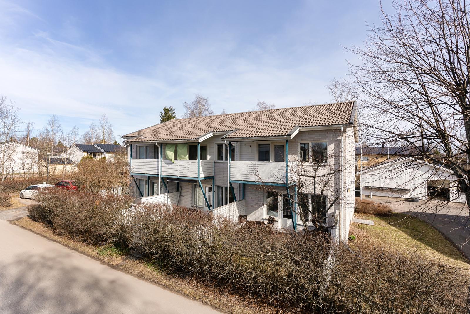 Heinäpellontie 9, Tapaninkylä, Helsinki