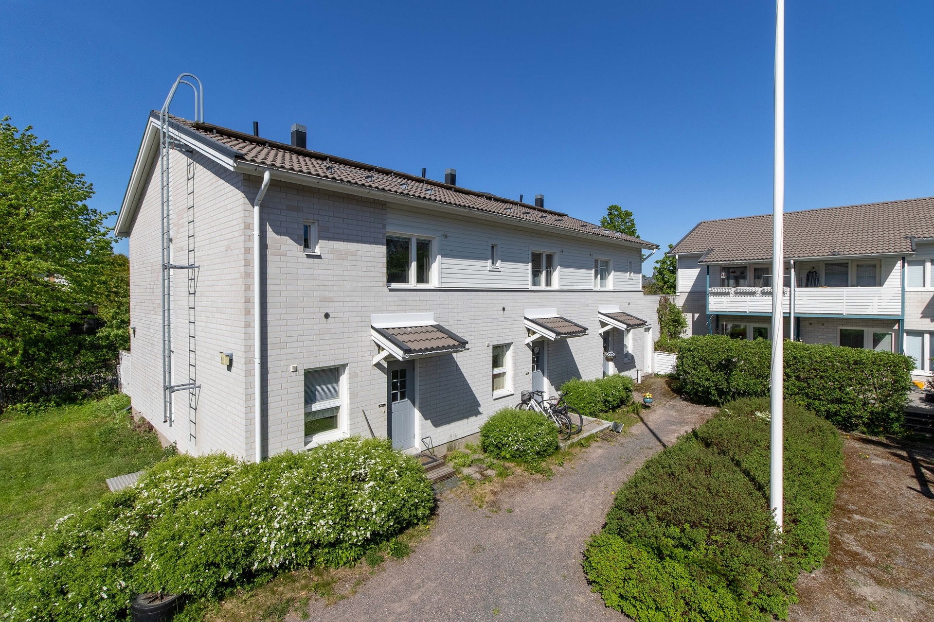 Heinäpellontie 9, Tapaninkylä, Helsinki