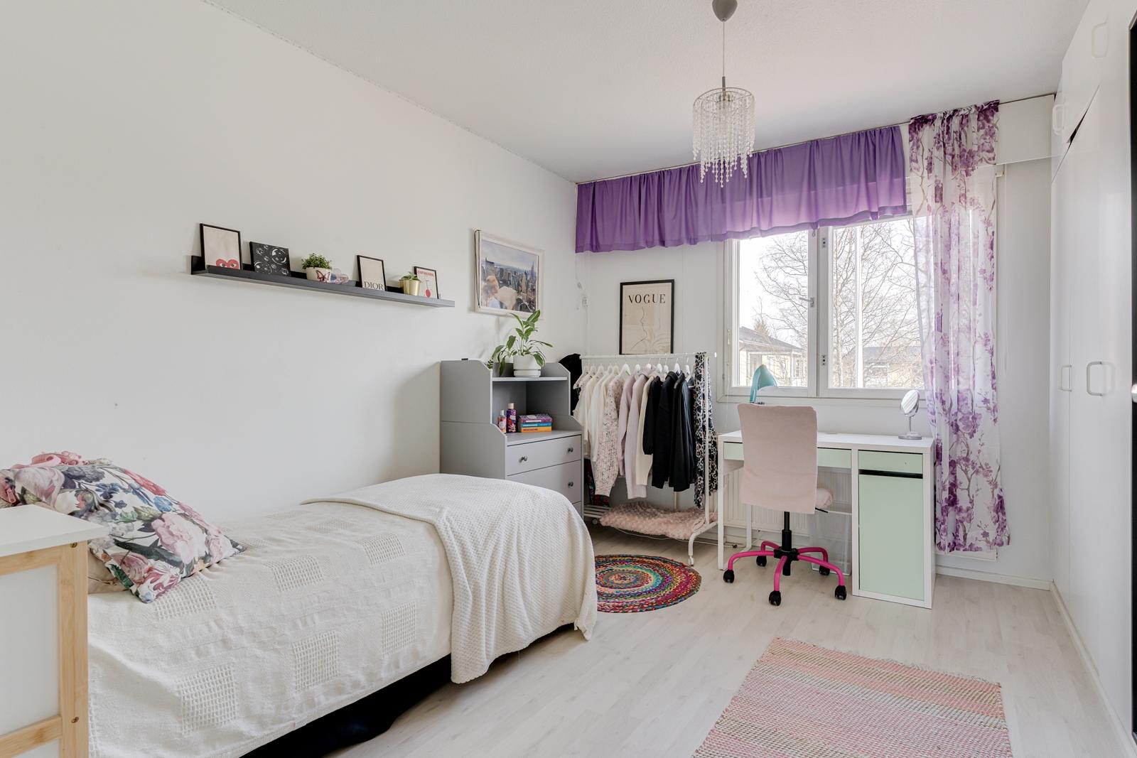 Heinäpellontie 9, Tapaninkylä, Helsinki