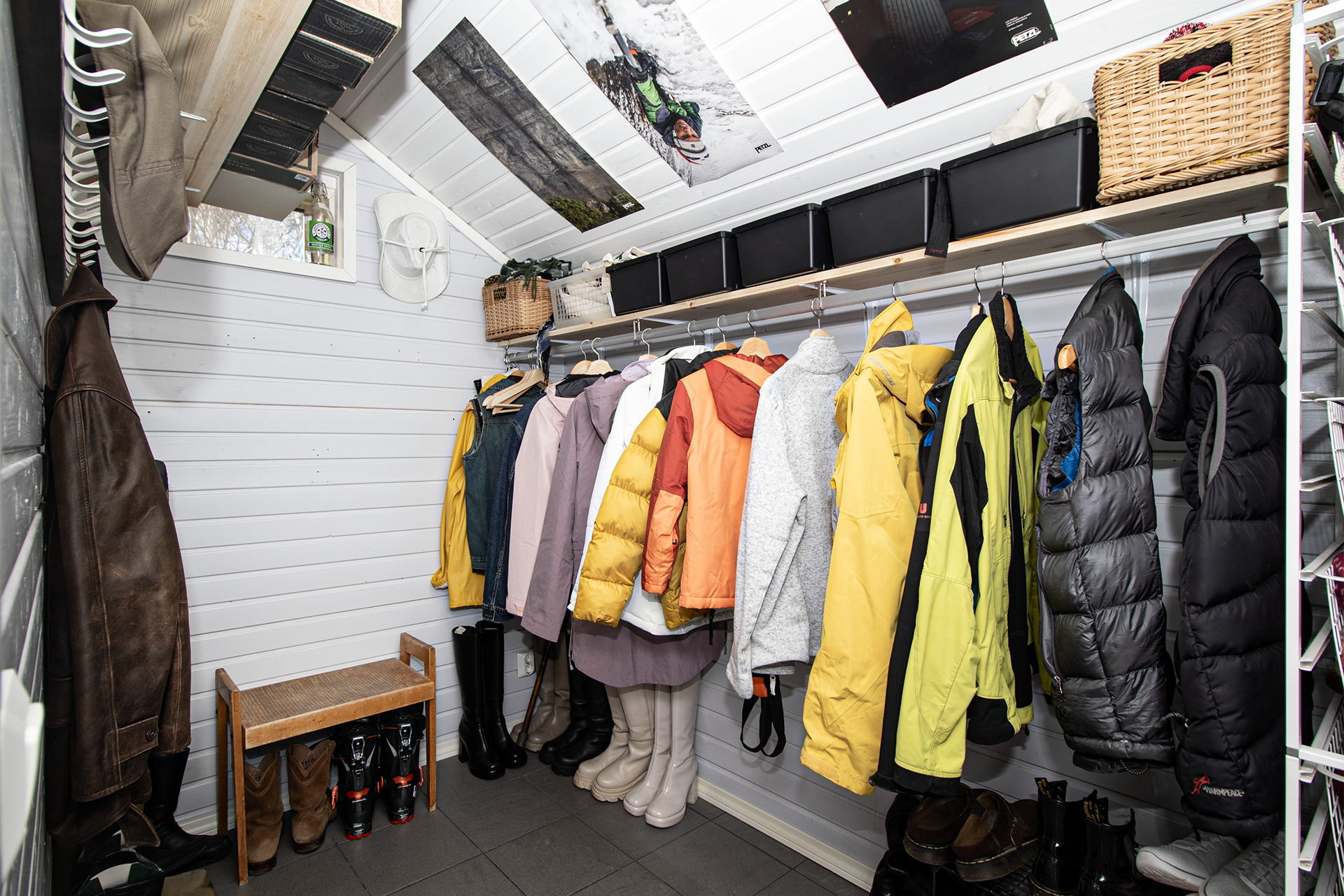 Alakerran vaatehuone