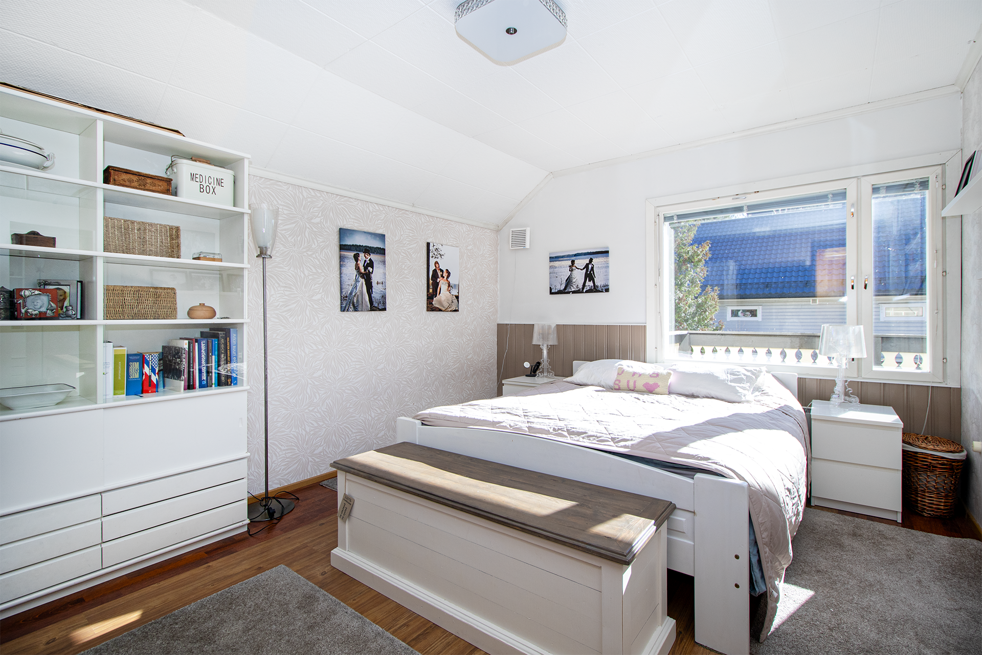 Yläkerran makuuhuone