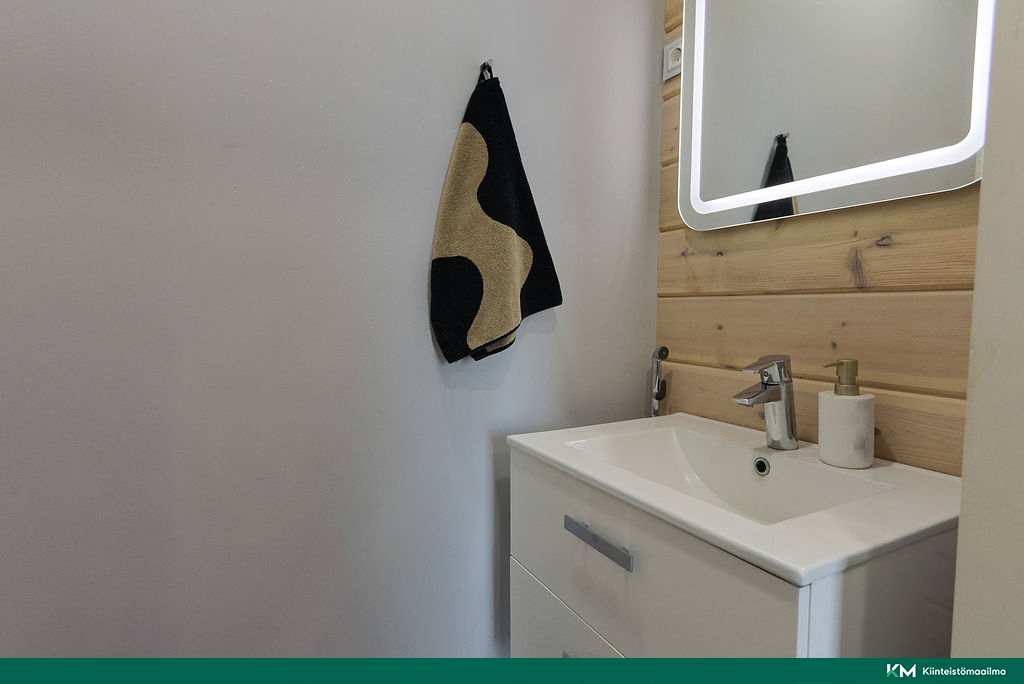 Kiviluhtantie 61, Hirvensalmi