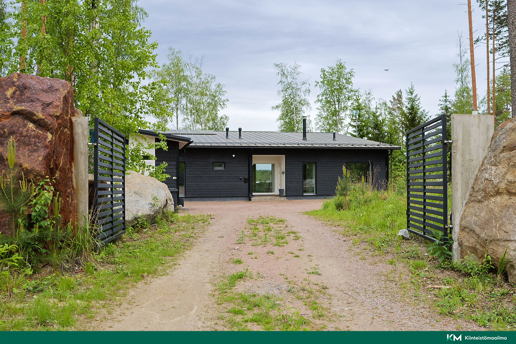 Kiviluhtantie 61, Hirvensalmi