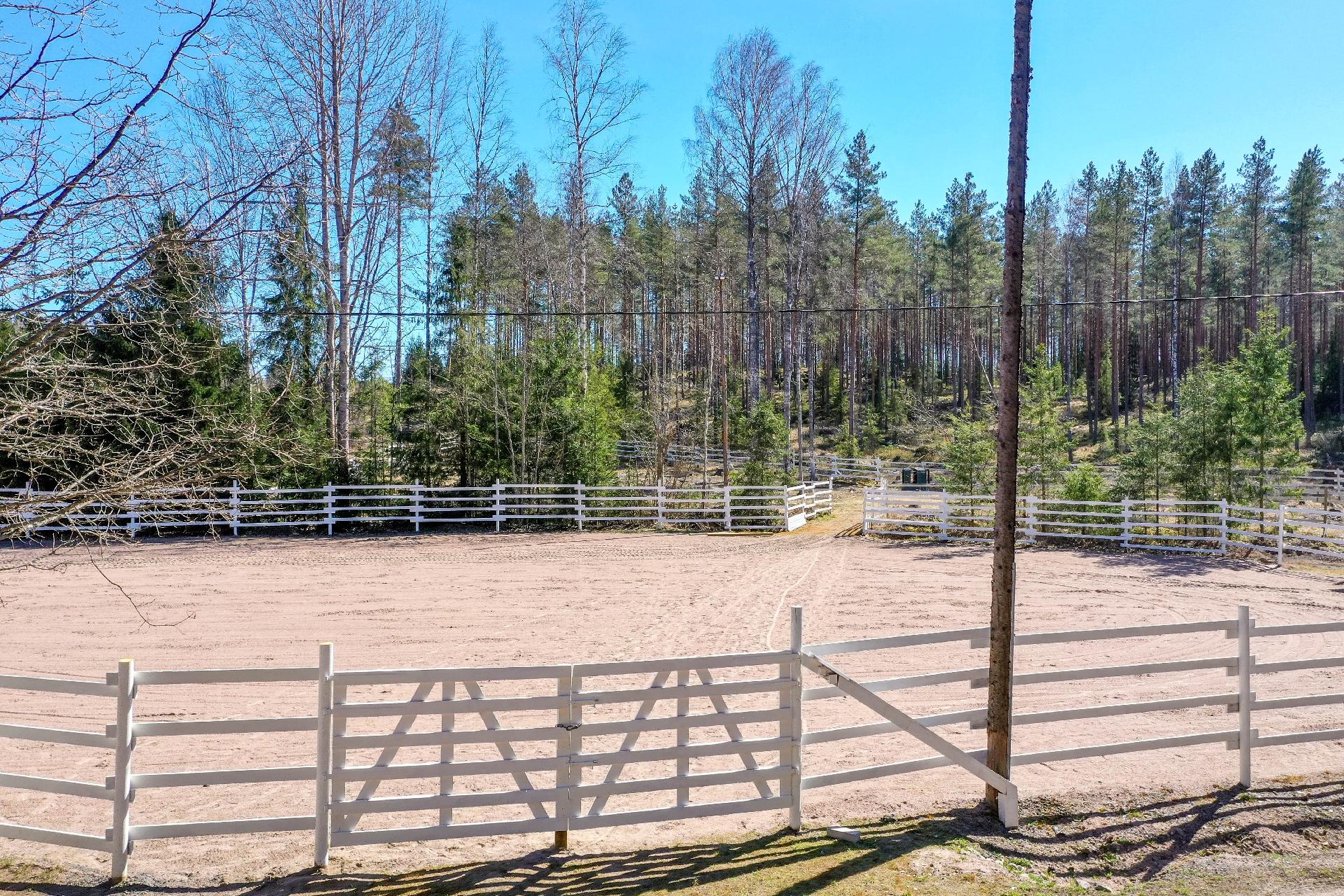 Taivaskalliontie 12, Selki, Vihti