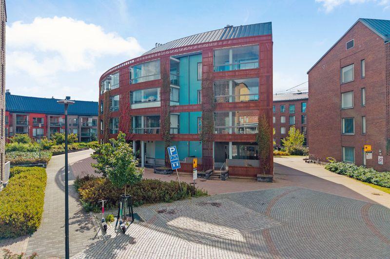 Temperankatu 4, Kuninkaantammi, Helsinki