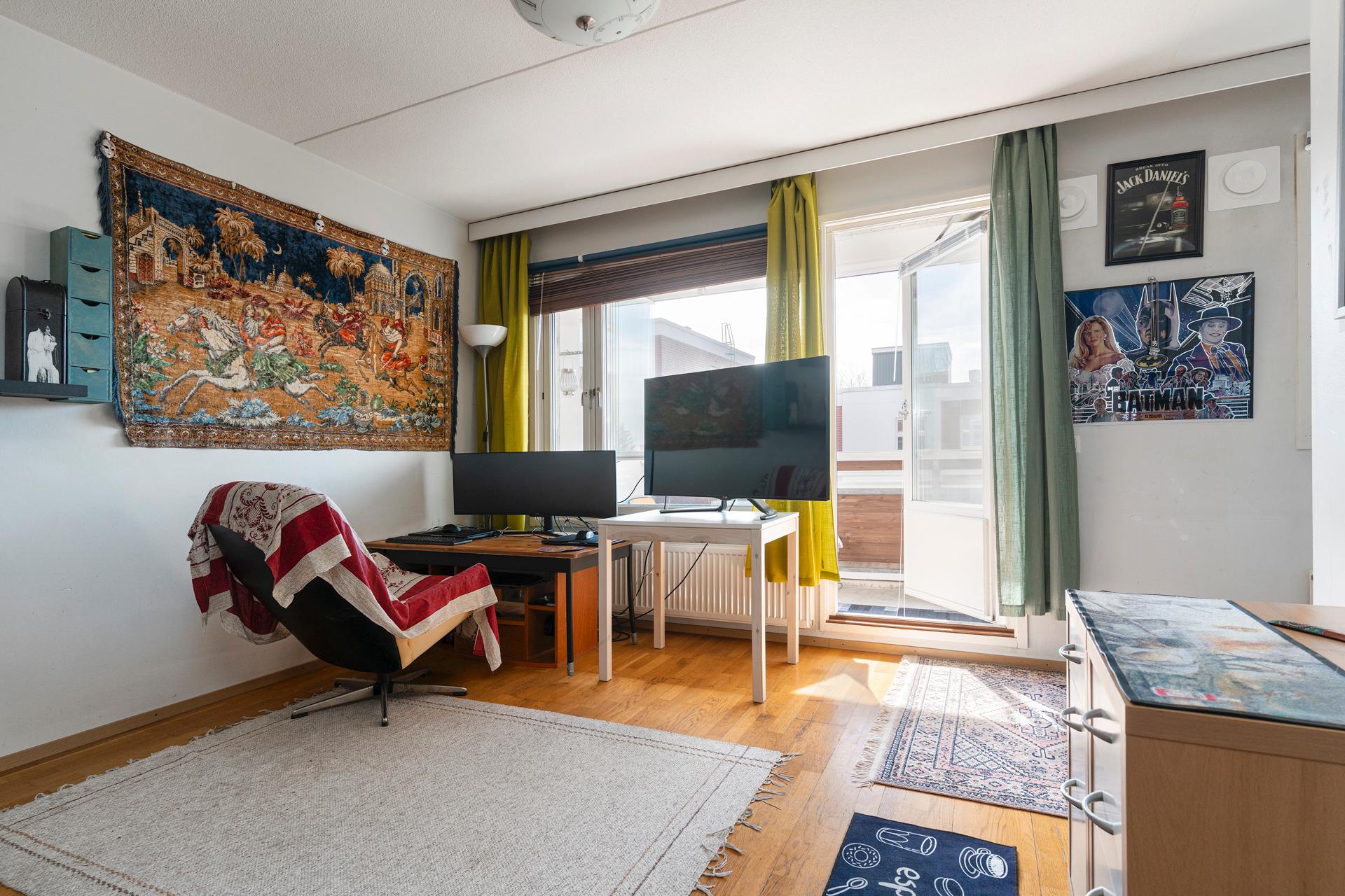 Unikkotie 3, Pukinmäki, Helsinki