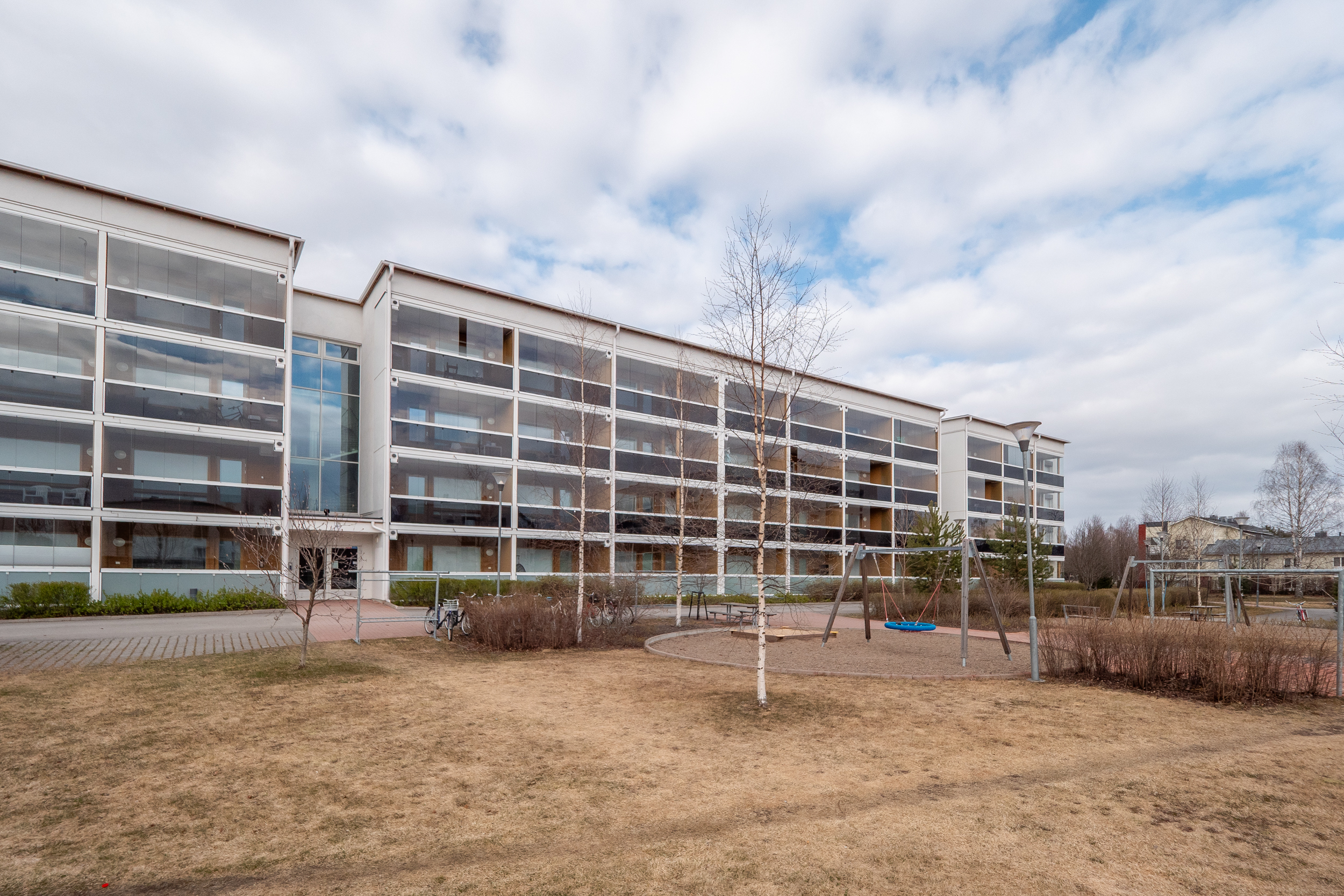 Kauppalinnankatu 1, Linnanmaa, Oulu