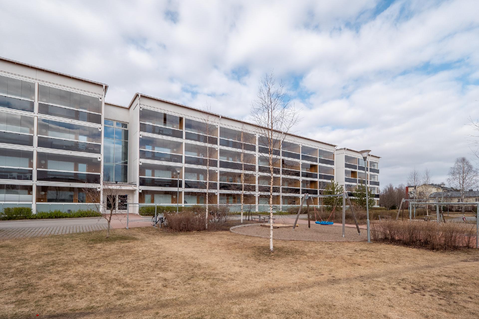 Kauppalinnankatu 1, Linnanmaa, Oulu