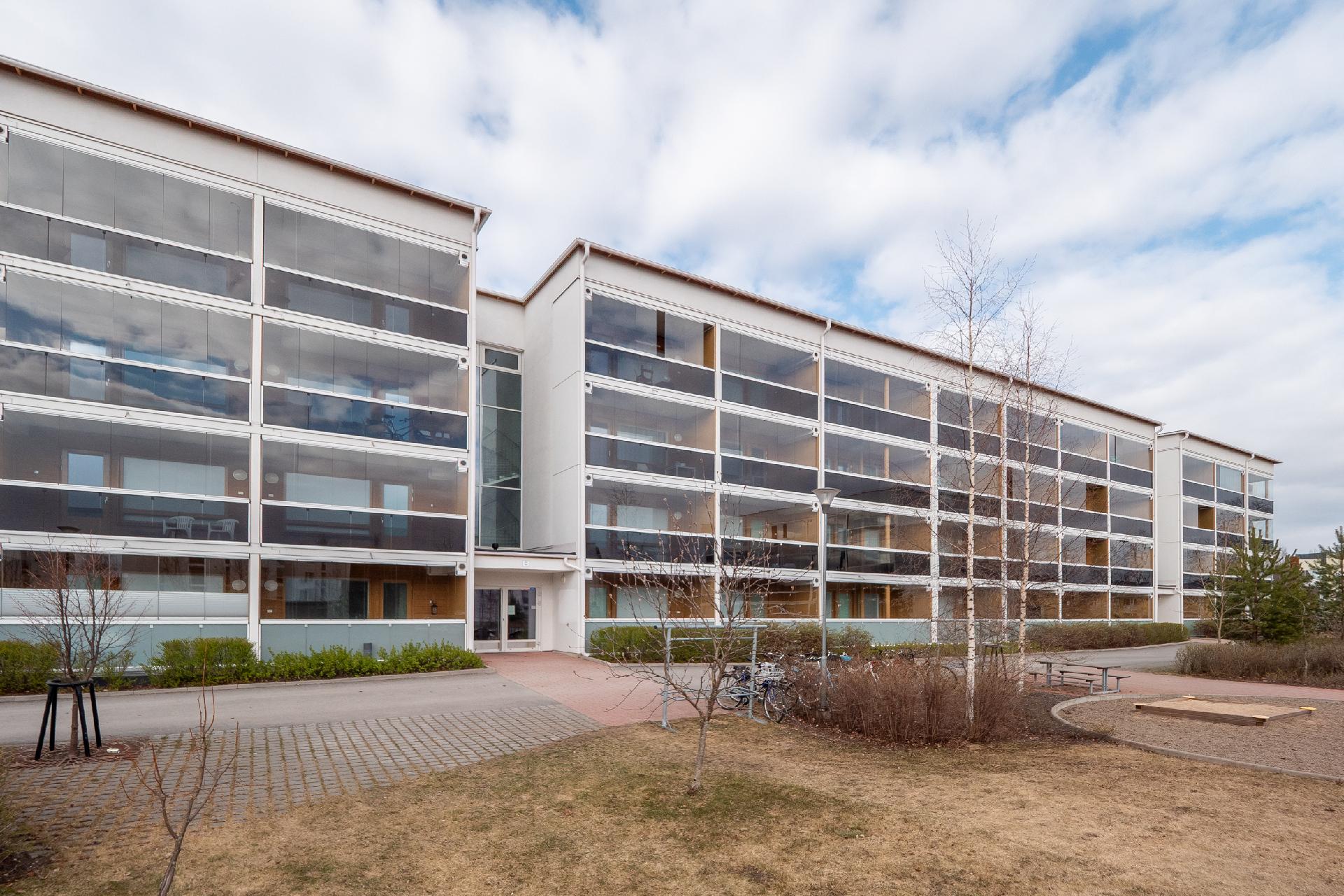 Kauppalinnankatu 1, Linnanmaa, Oulu