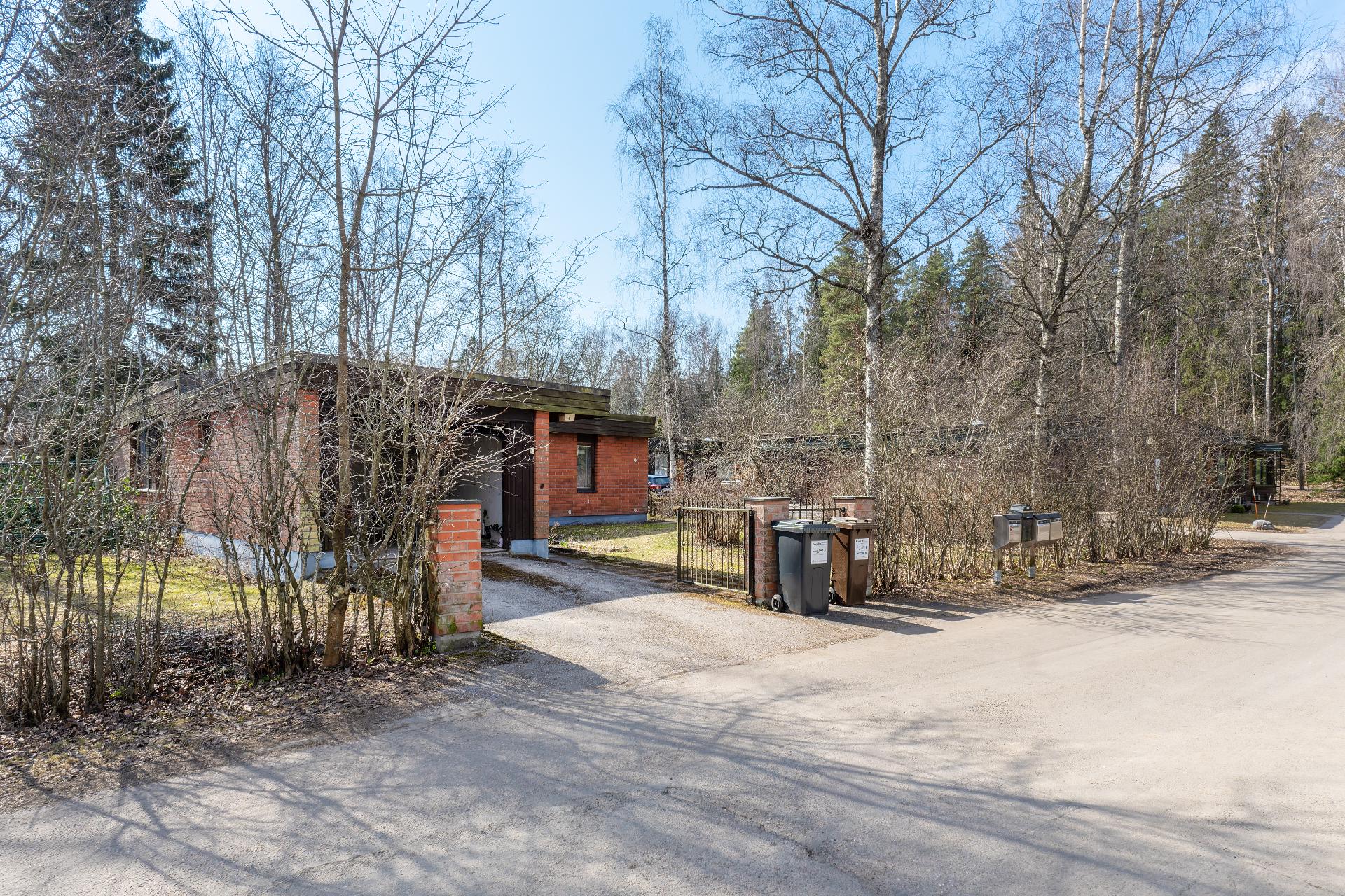 Rapparinkuja 8b, Länsi-Pakila, Helsinki