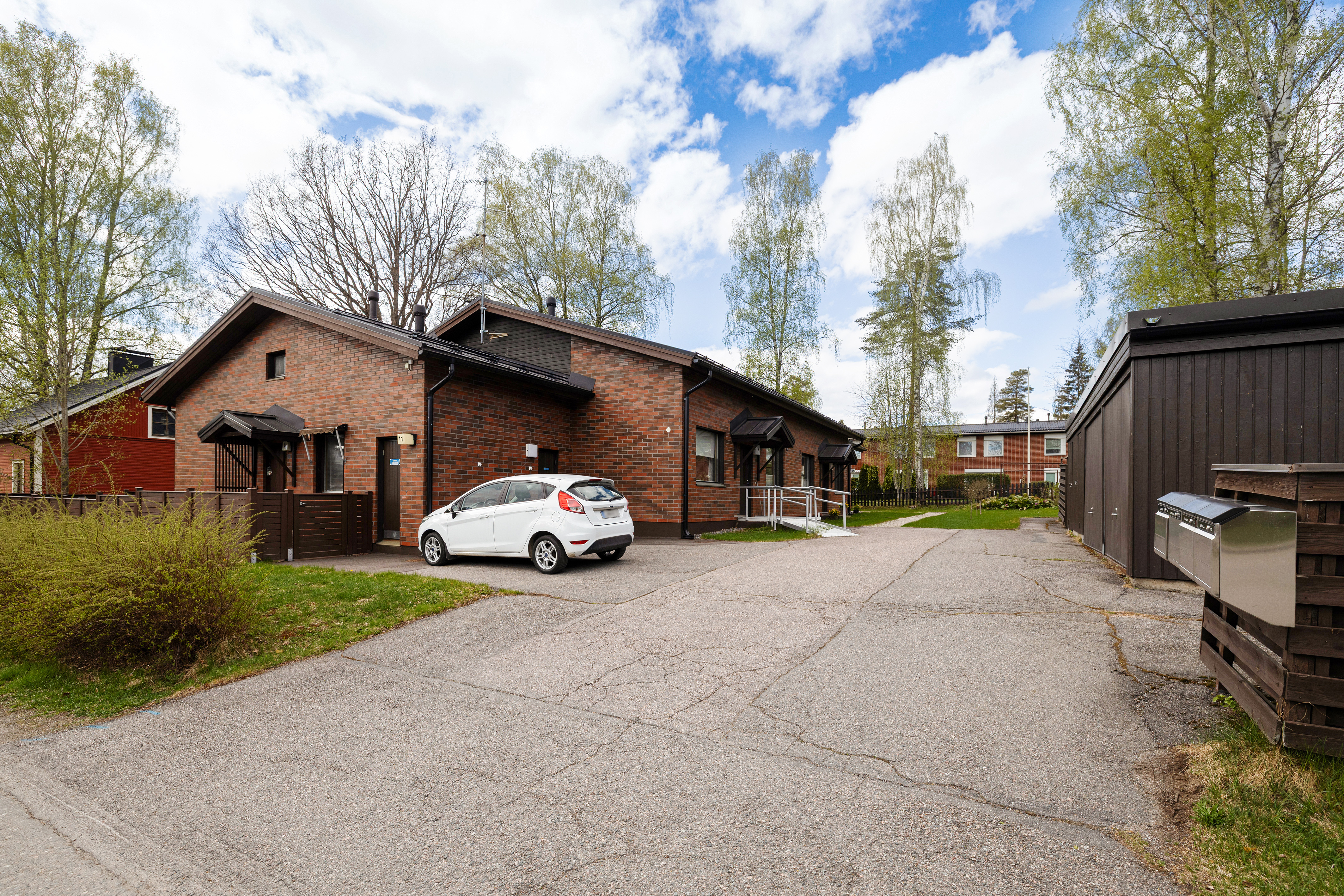 Maalarintie 11, Kilta, Kerava