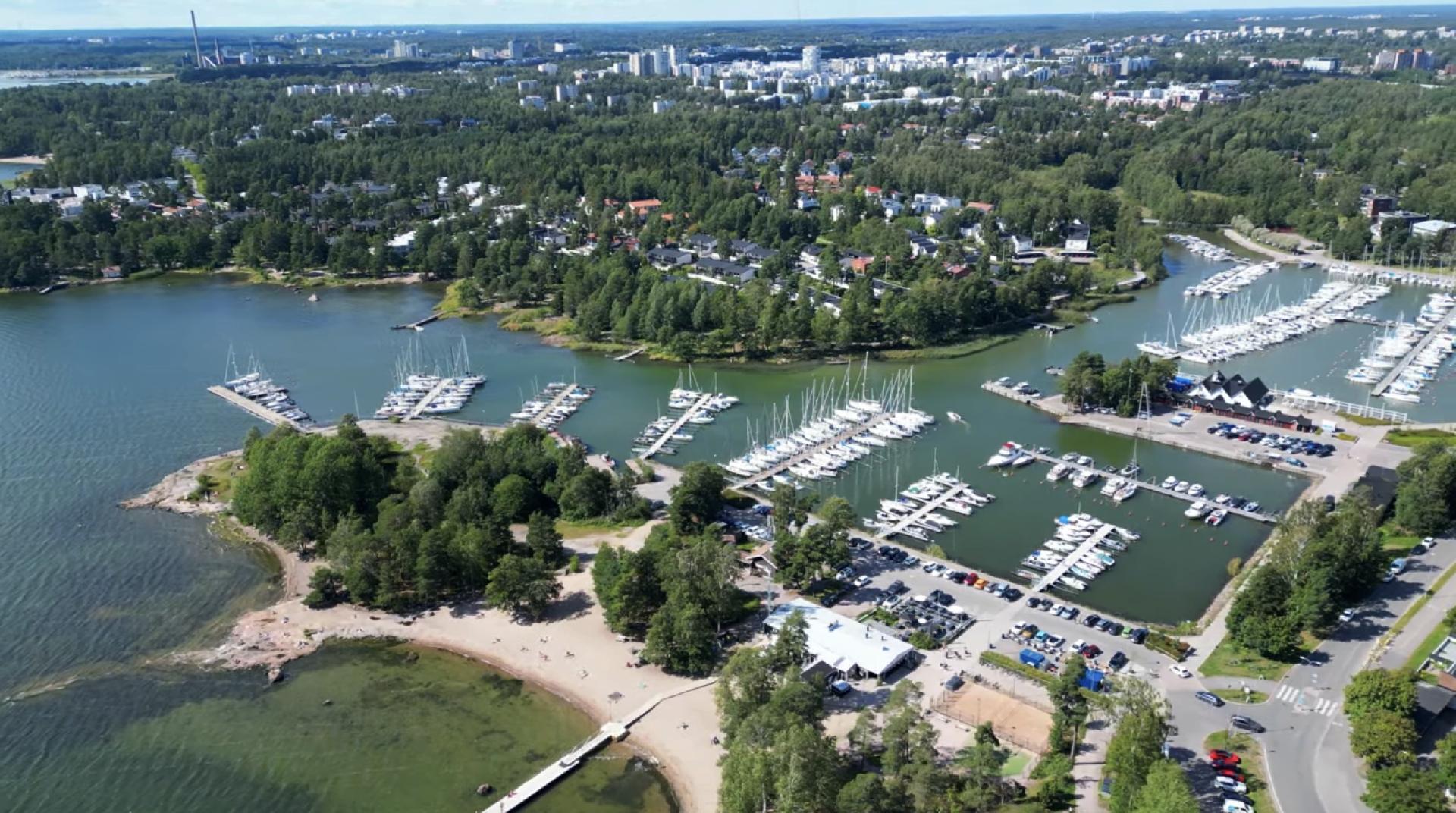 Ranta vain kivenheiton päässä